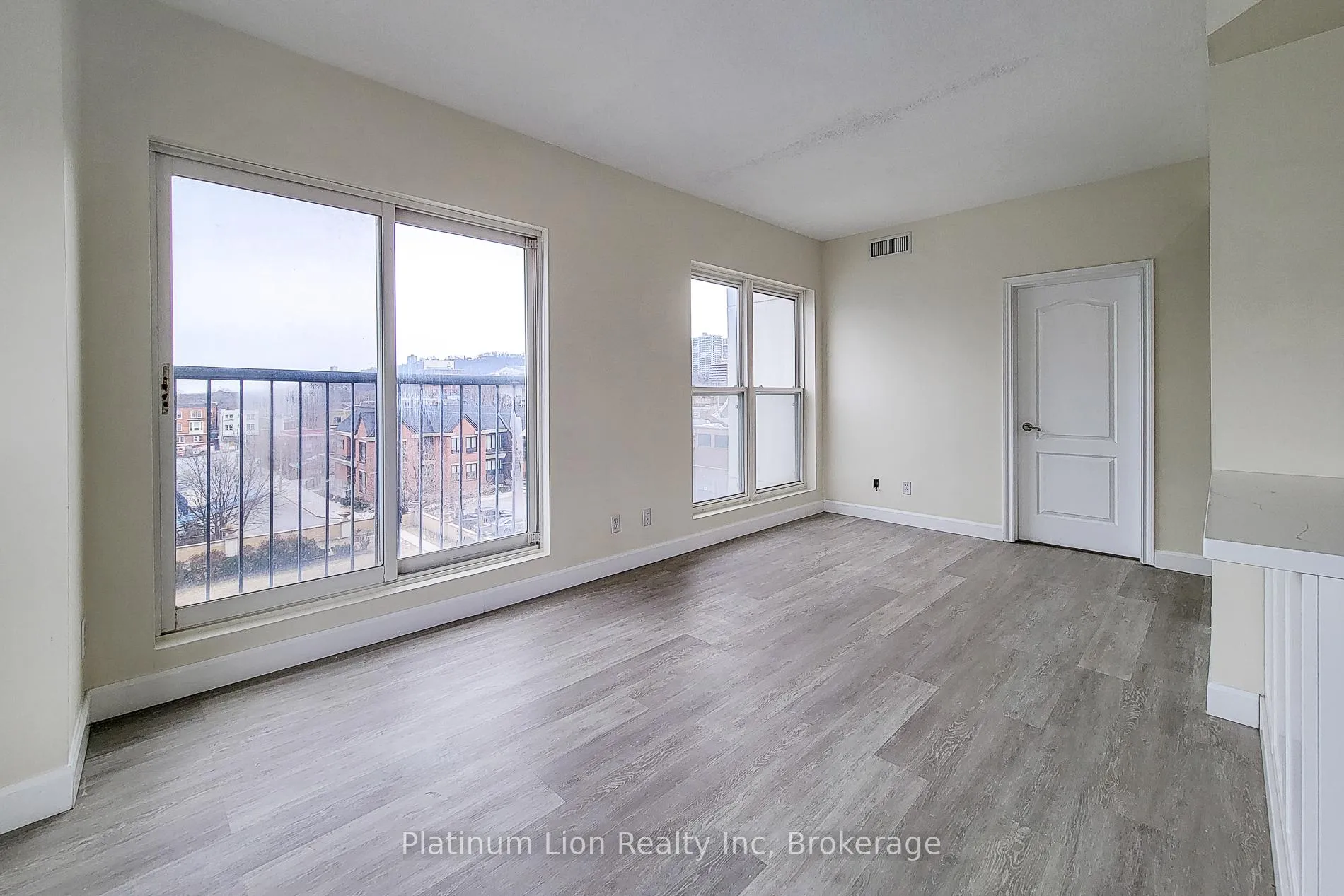 Photo 17 of Unit 402, 135 James Street S, Hamilton, Corktown — HOMEH