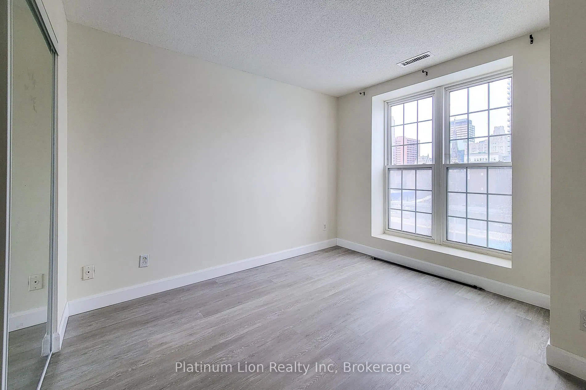 Photo 28 of Unit 402, 135 James Street S, Hamilton, Corktown — HOMEH
