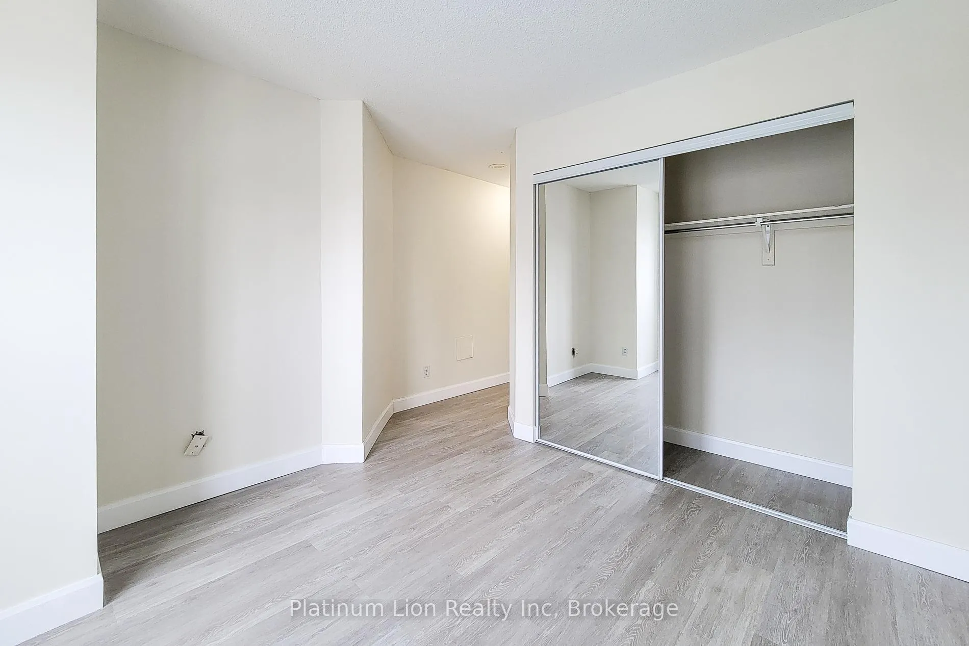 Photo 29 of Unit 402, 135 James Street S, Hamilton, Corktown — HOMEH