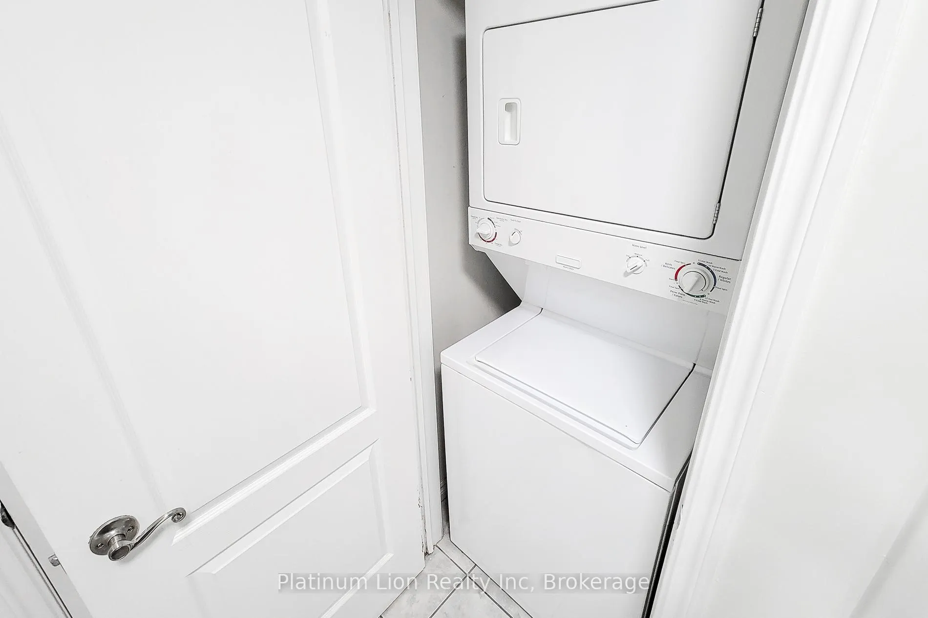 Photo 34 of Unit 402, 135 James Street S, Hamilton, Corktown — HOMEH