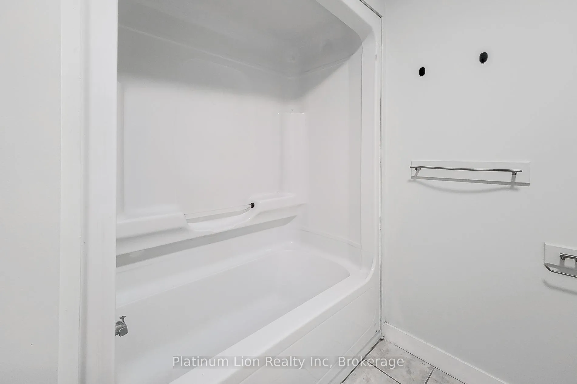 Photo 35 of Unit 402, 135 James Street S, Hamilton, Corktown — HOMEH