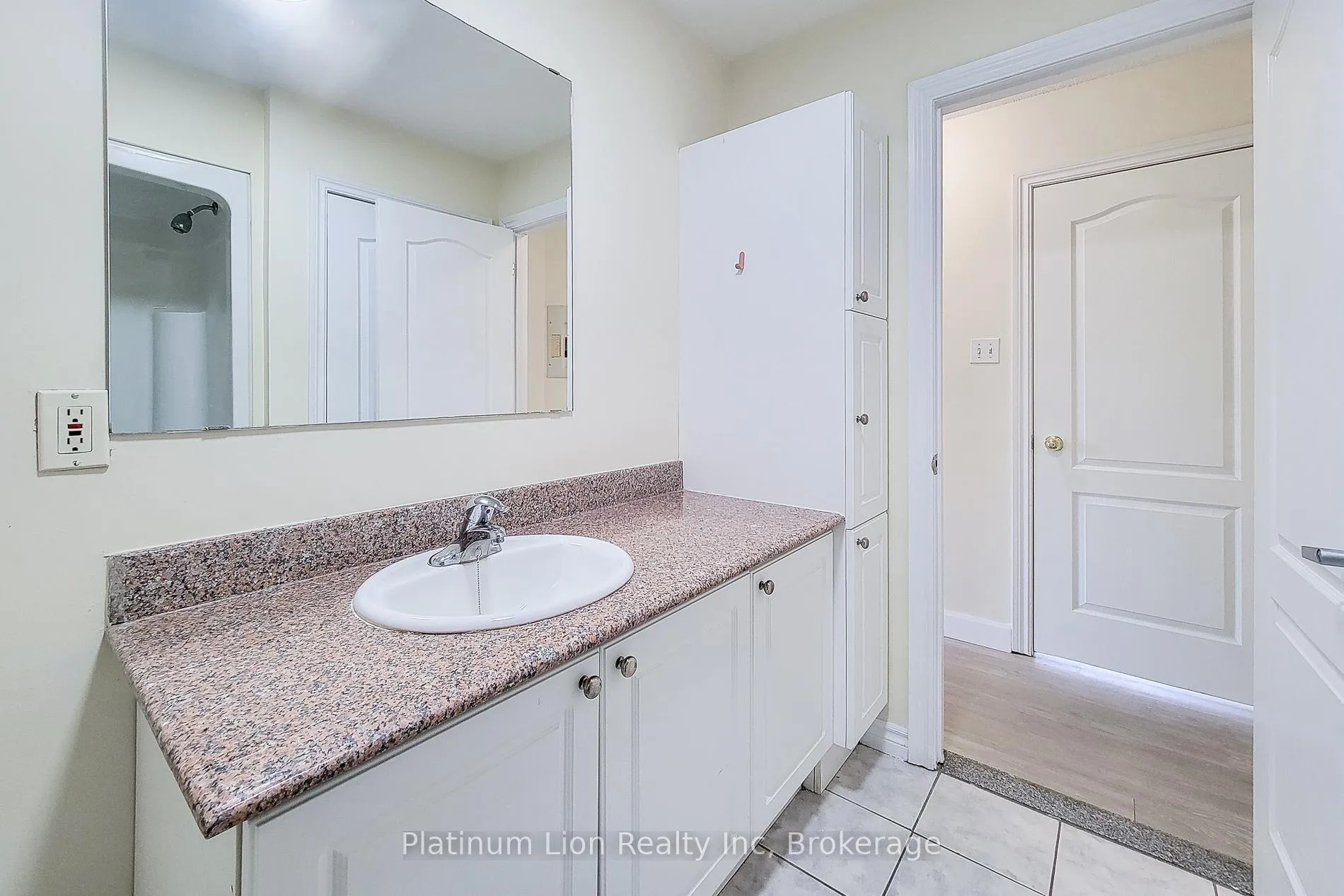 Photo 36 of Unit 402, 135 James Street S, Hamilton, Corktown — HOMEH