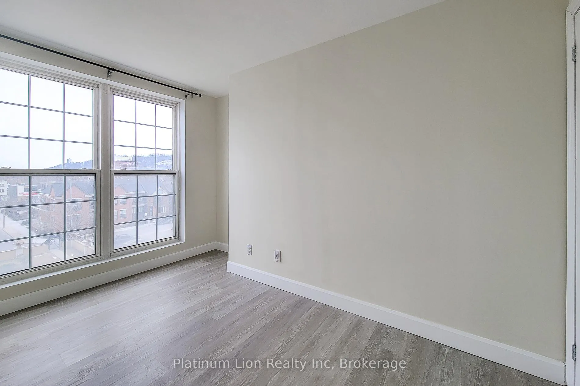 Photo 40 of Unit 402, 135 James Street S, Hamilton, Corktown — HOMEH
