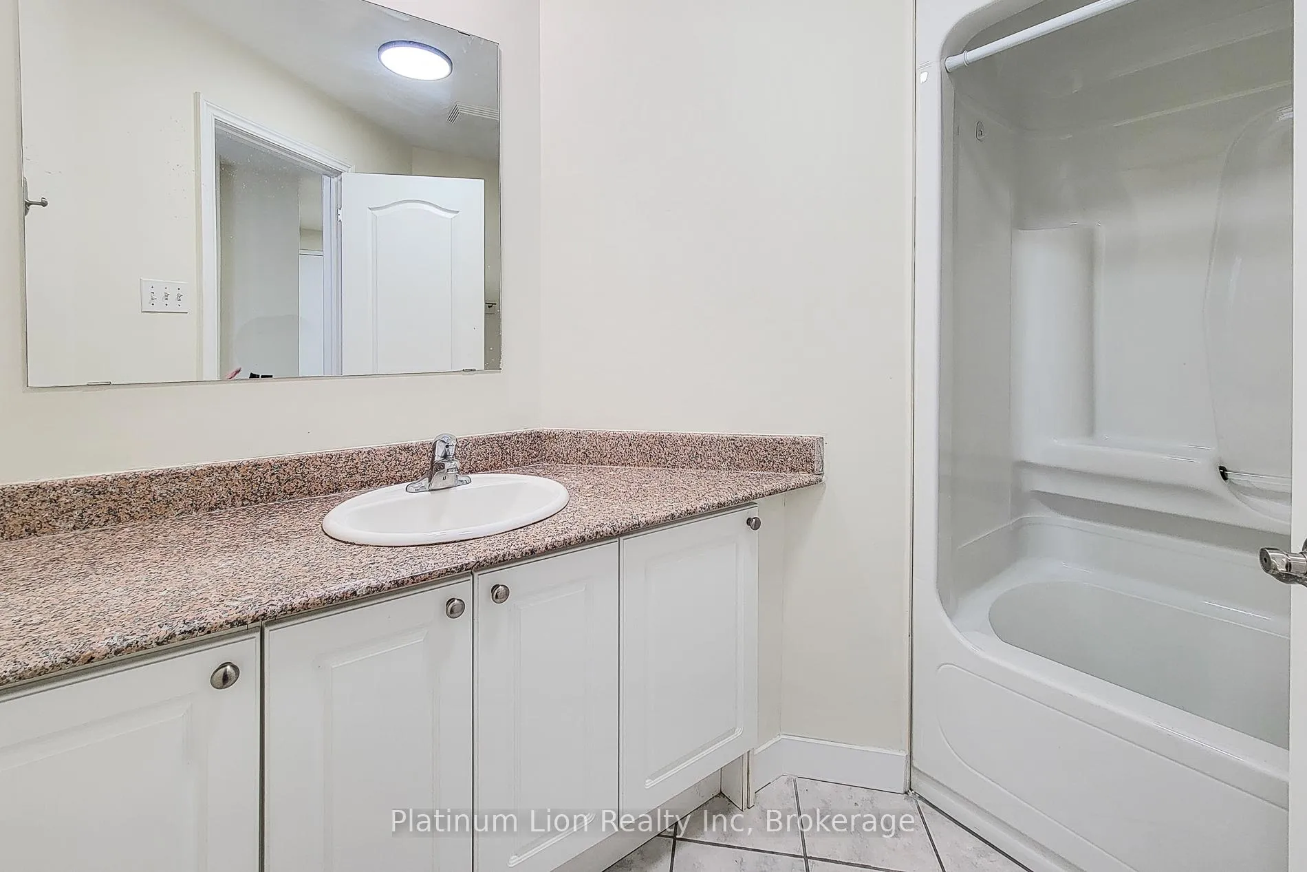 Photo 41 of Unit 402, 135 James Street S, Hamilton, Corktown — HOMEH