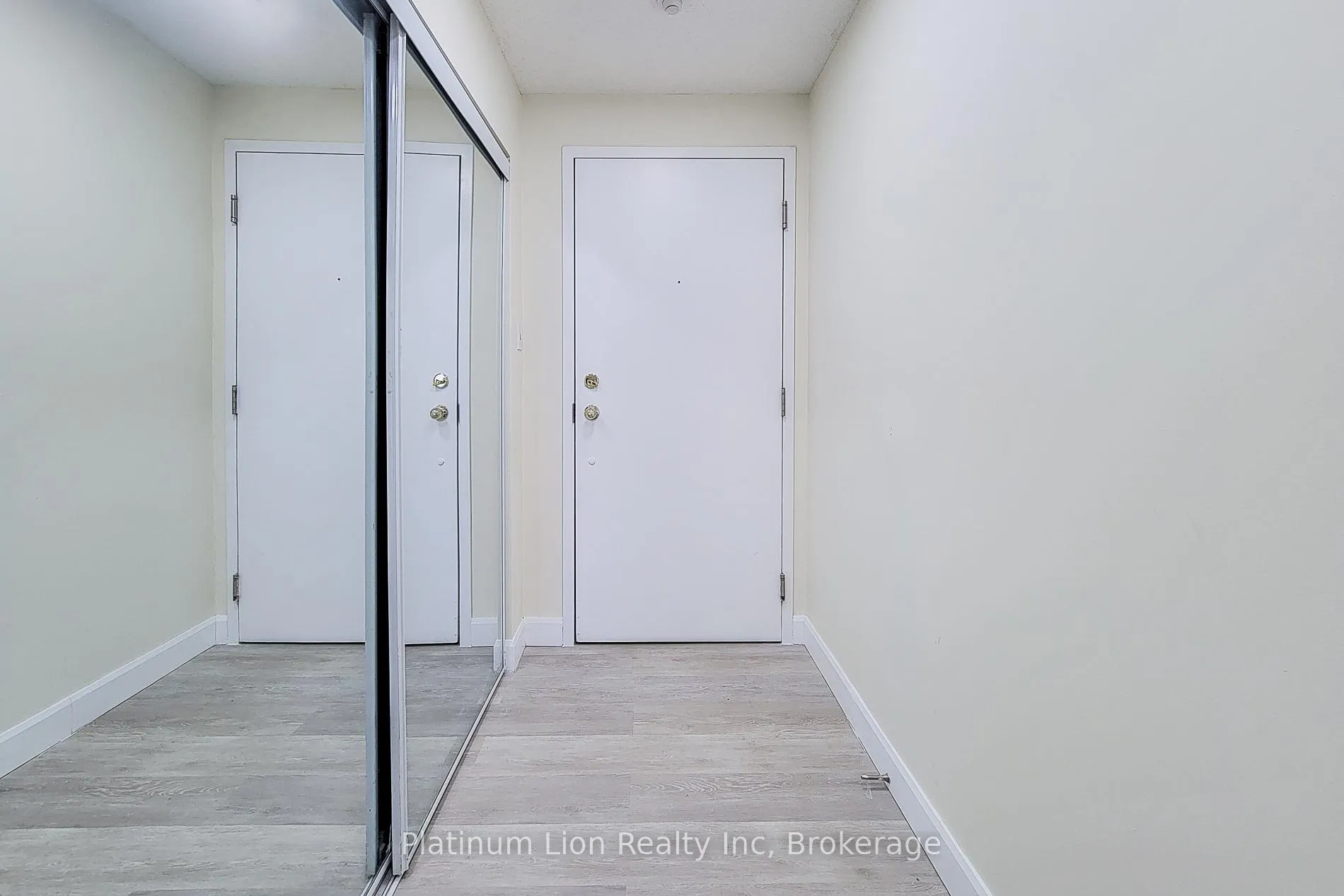 Photo 43 of Unit 402, 135 James Street S, Hamilton, Corktown — HOMEH