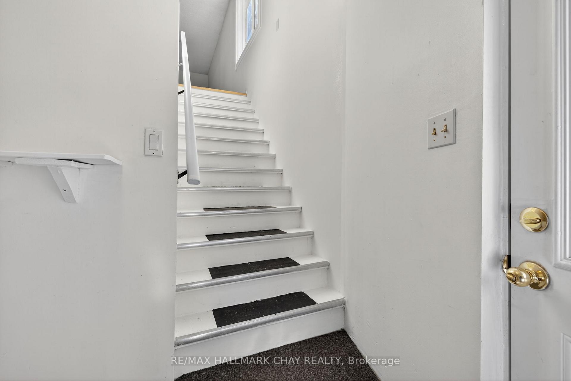 Photo 5 of 25992 McCowan Road, Georgina, Belhaven — HOMEH