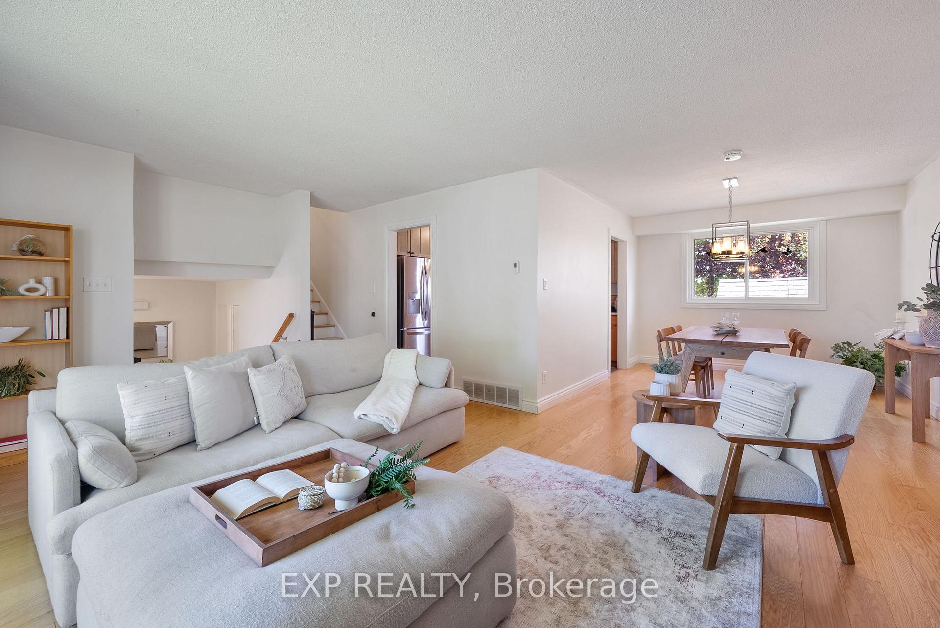 Photo 7 of 39 Bayview Crescent, Cobourg — HOMEH