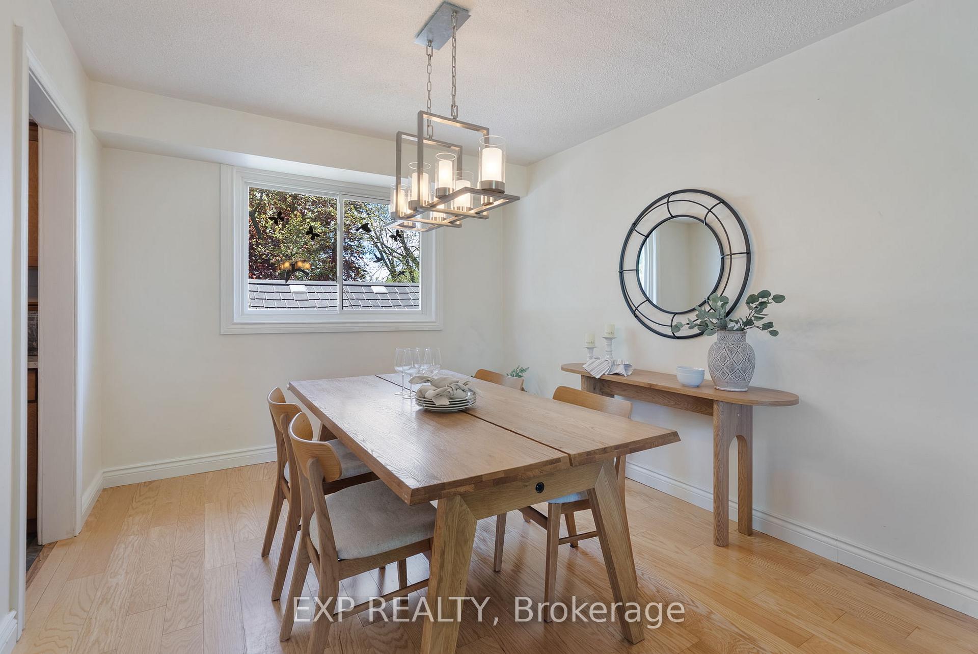 Photo 9 of 39 Bayview Crescent, Cobourg — HOMEH