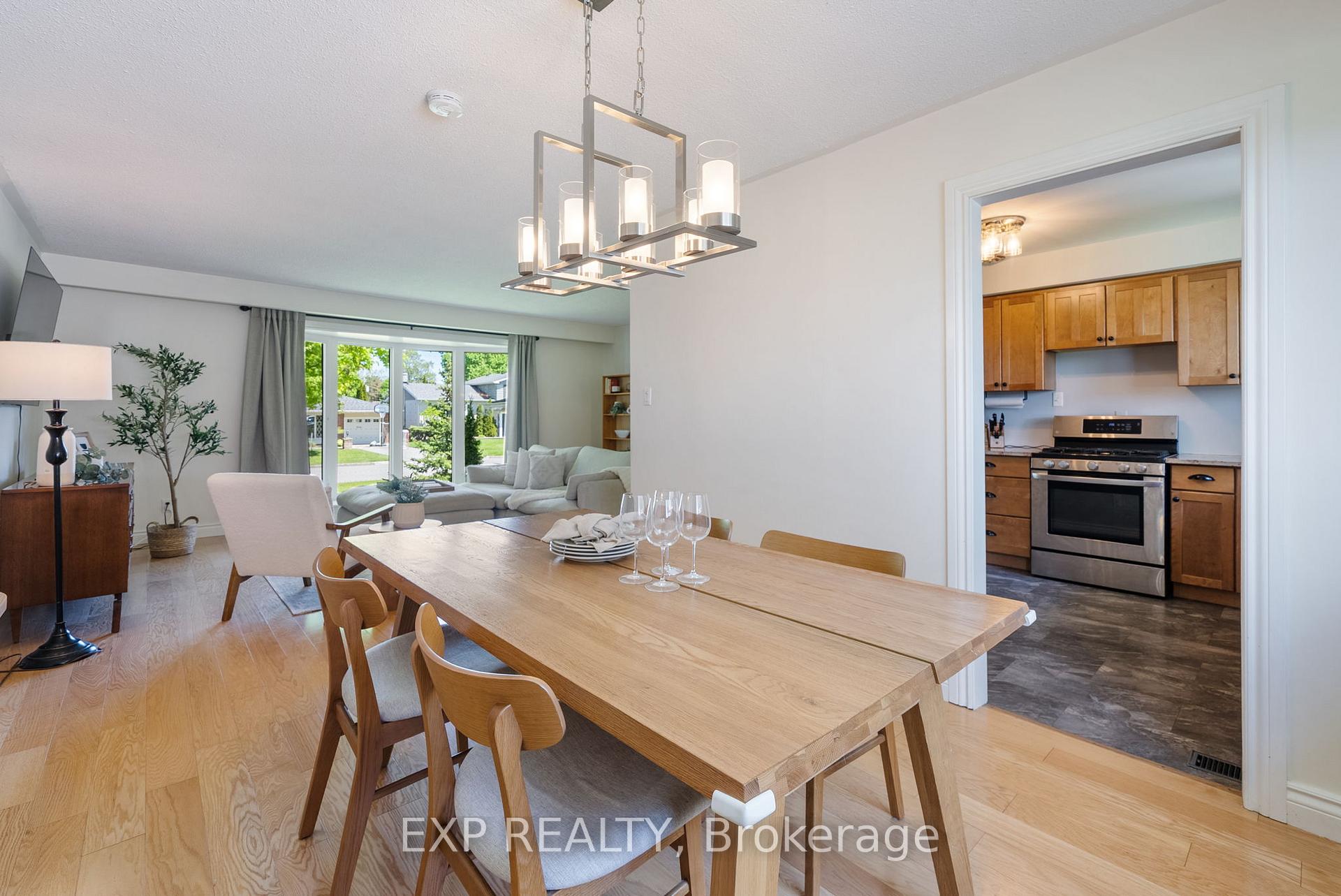 Photo 10 of 39 Bayview Crescent, Cobourg — HOMEH