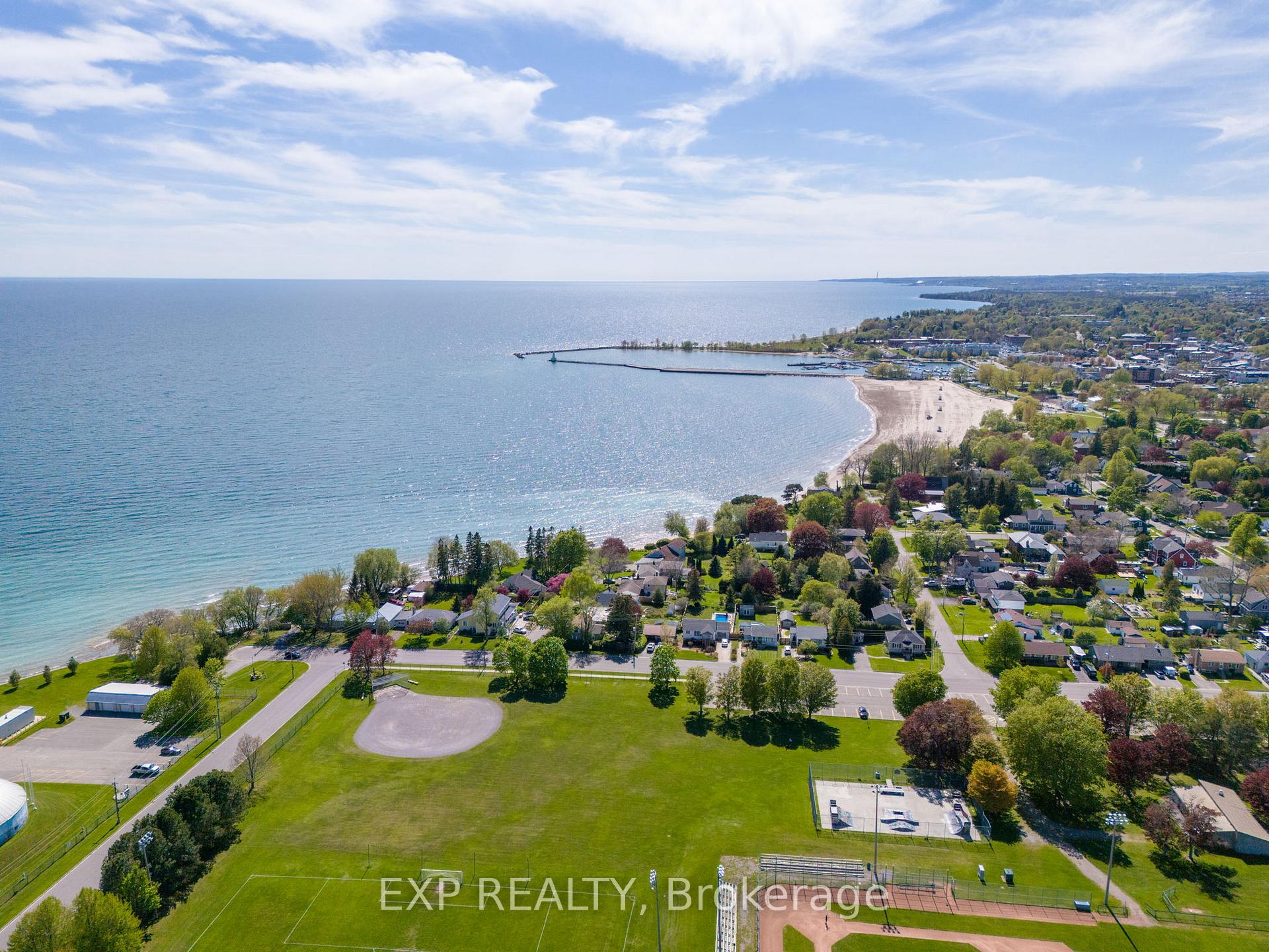 Photo 25 of 39 Bayview Crescent, Cobourg — HOMEH