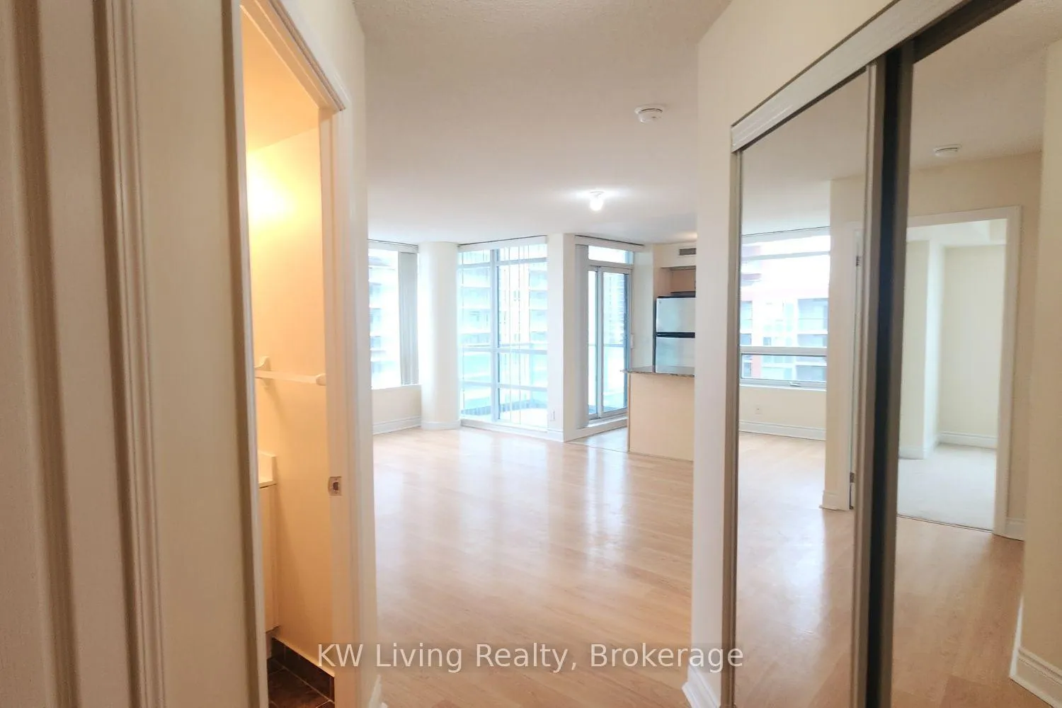 Photo 5 of Unit 708, 75 South Town Centre Boulevard, Markham, Unionville — HOMEH