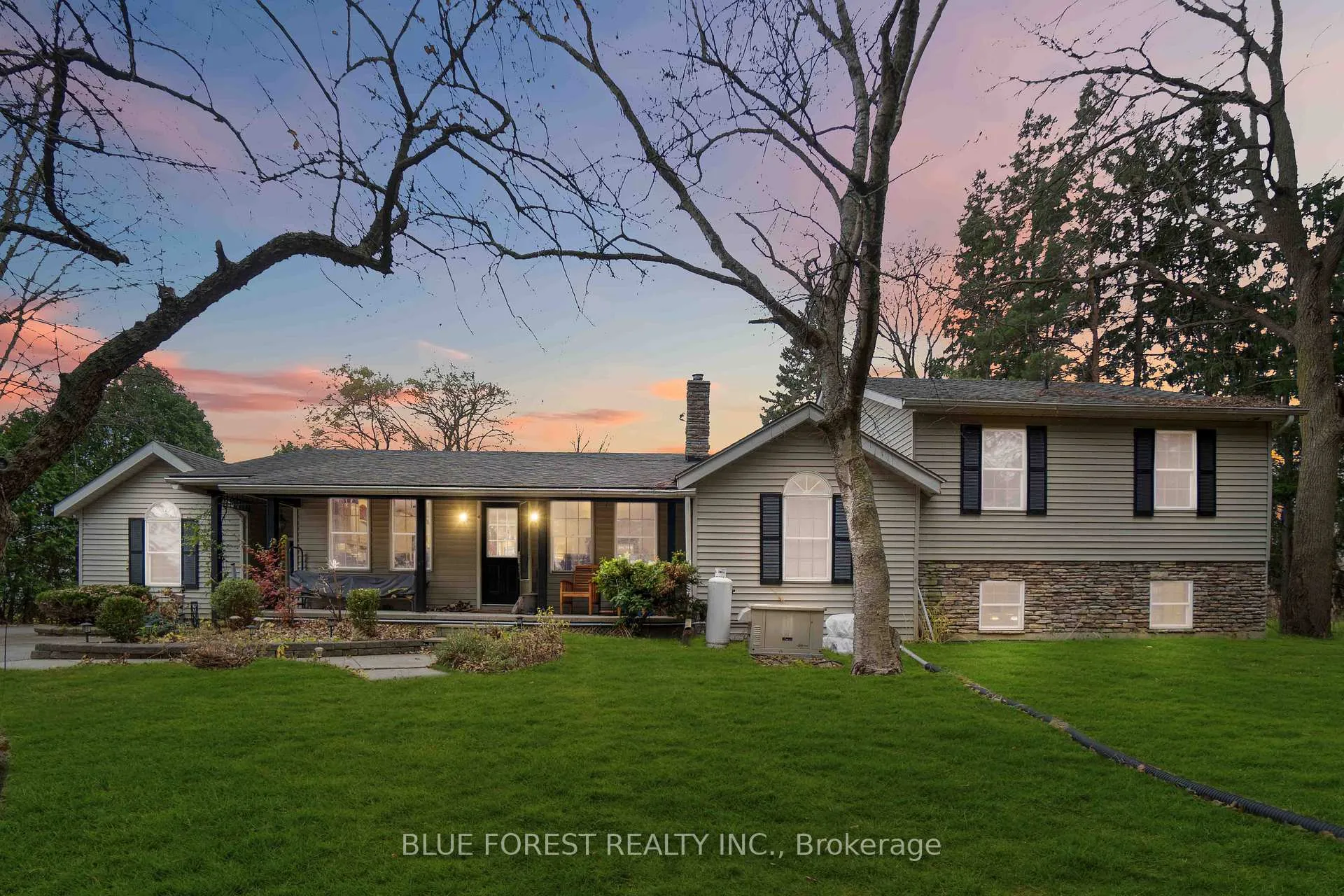 Front of 4396 Wellington Road 32