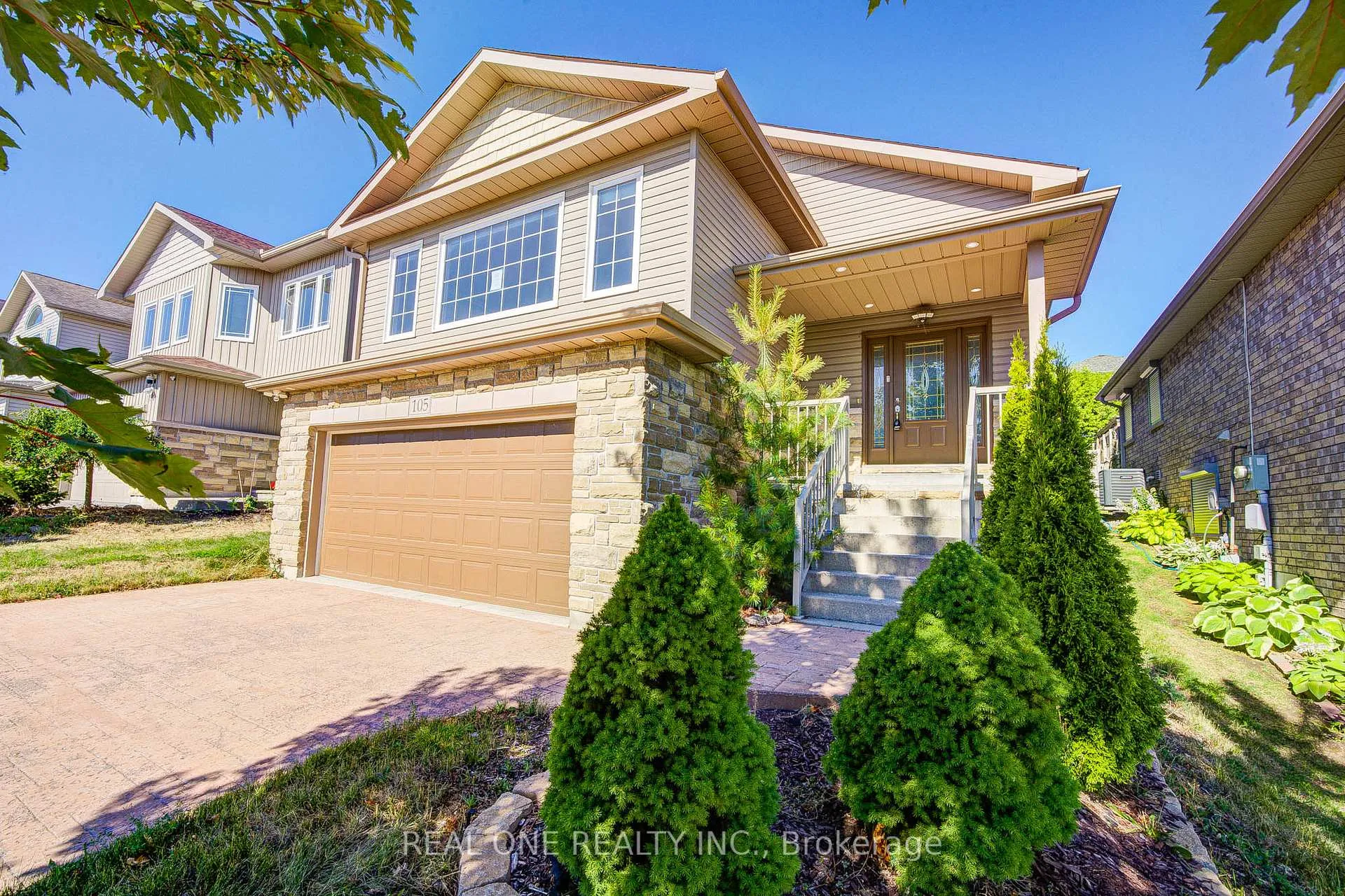 Photo 2 of 105 Milroy Drive, Peterborough, Northcrest Ward 5 — HOMEH