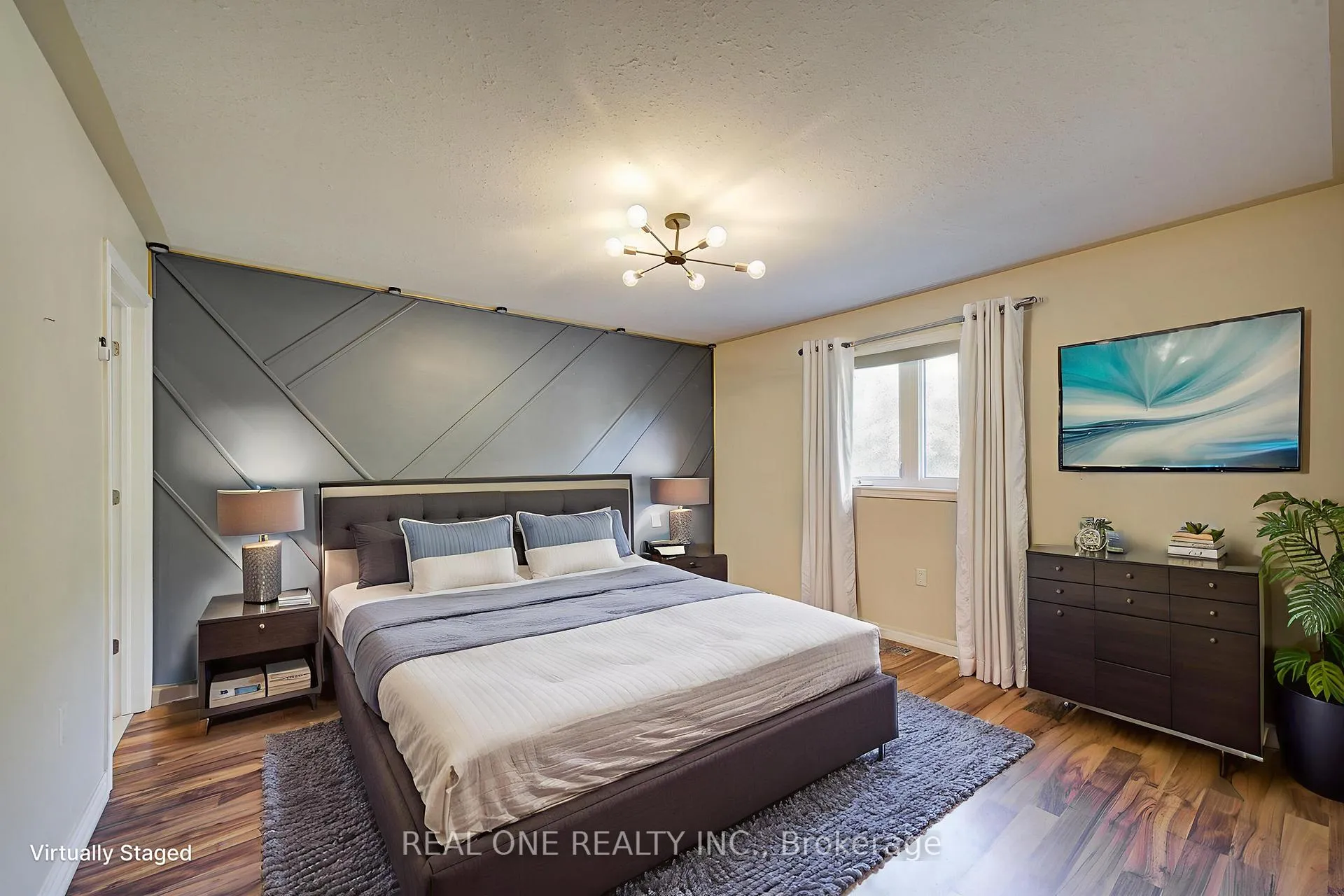 Photo 15 of 105 Milroy Drive, Peterborough, Northcrest Ward 5 — HOMEH