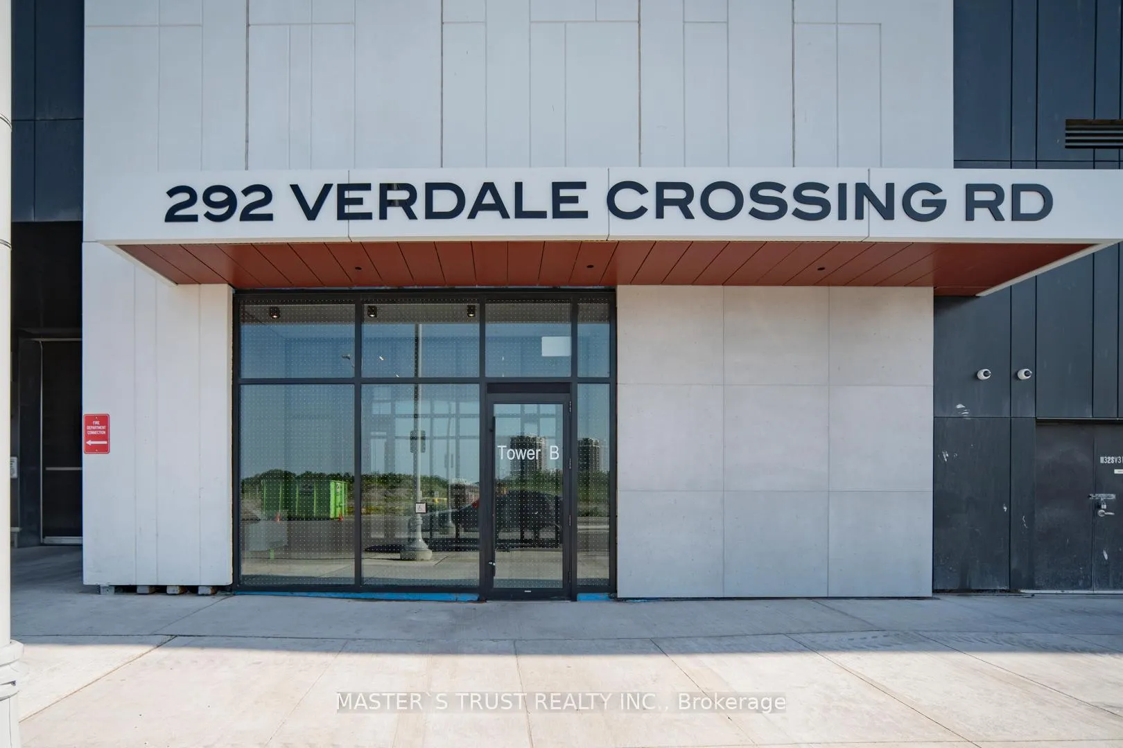 Front of Unit 804, 292 Verdale Crossing