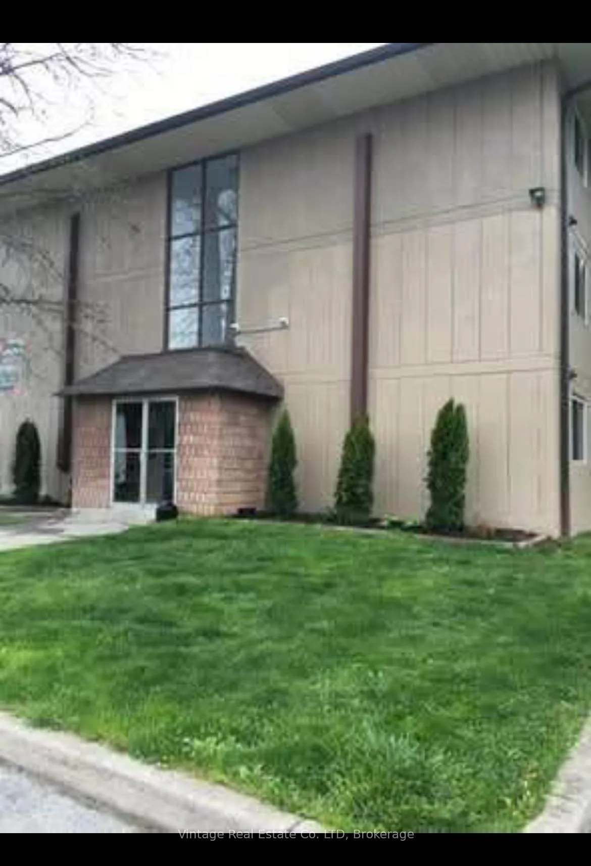 Photo 2 of 5817 Hennepin Crescent, Niagara Falls, Arad/Fallsview — HOMEH