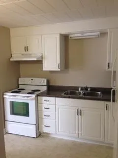 Photo 3 of 5817 Hennepin Crescent, Niagara Falls, Arad/Fallsview — HOMEH