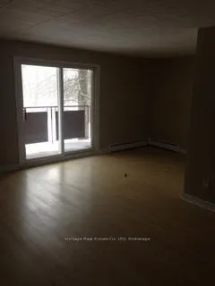 Photo 8 of 5817 Hennepin Crescent, Niagara Falls, Arad/Fallsview — HOMEH
