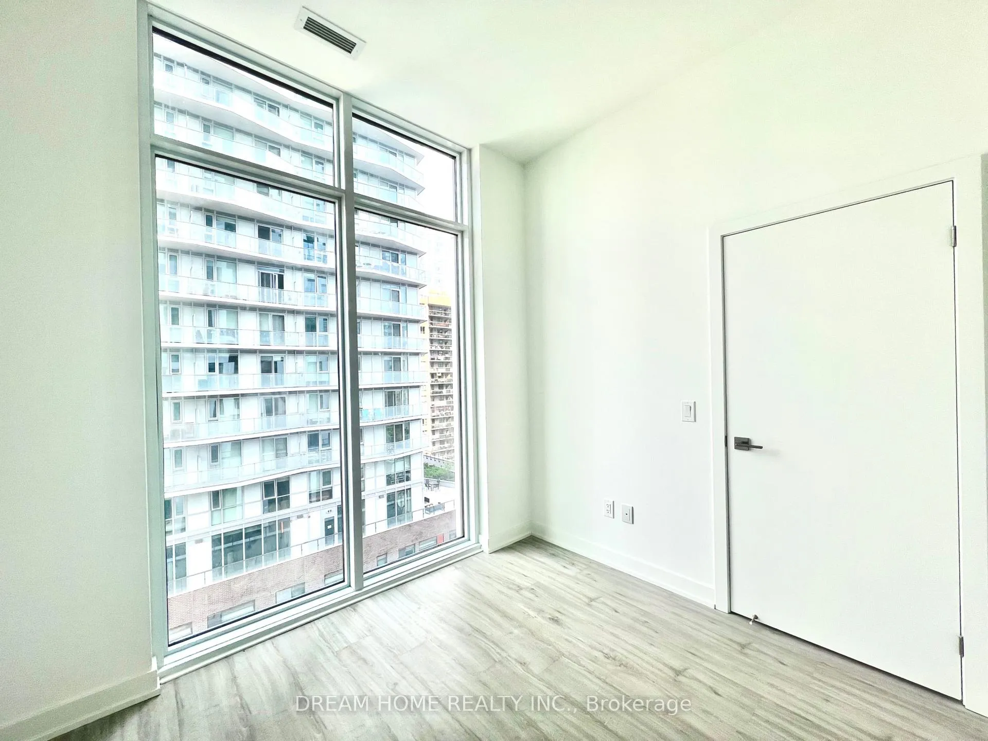 Photo 2 of Unit 902, 252 Church Street, Toronto, Church-Yonge Corridor — HOMEH