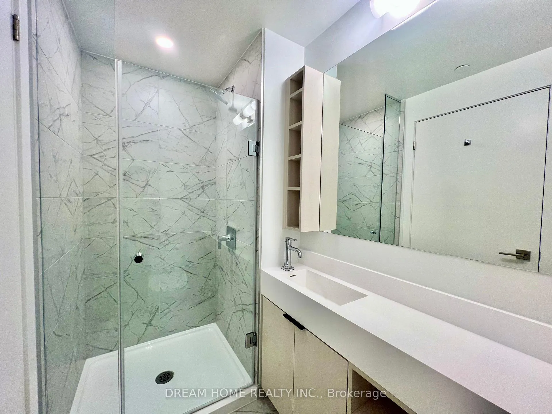 Photo 7 of Unit 902, 252 Church Street, Toronto, Church-Yonge Corridor — HOMEH