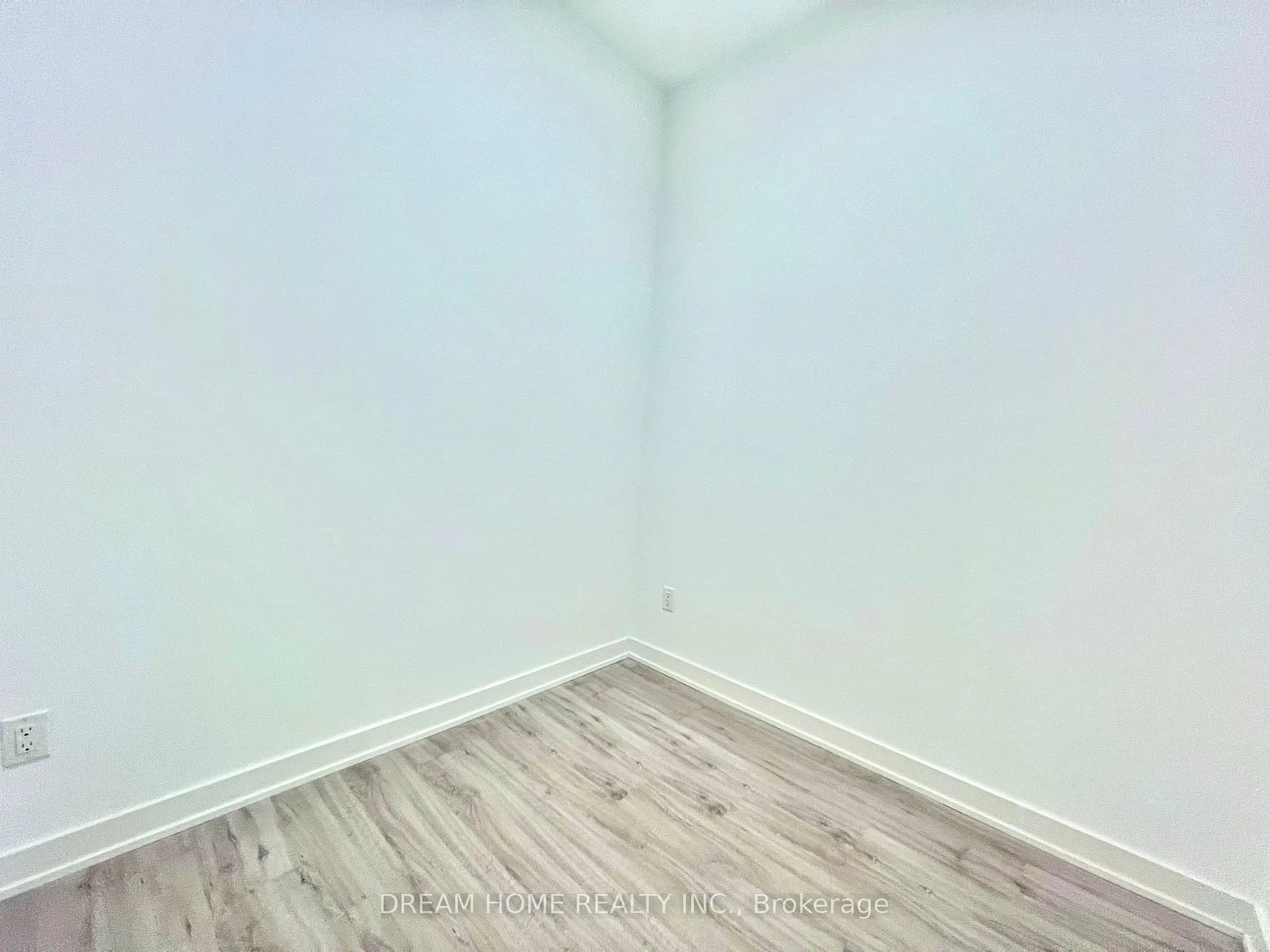 Photo 9 of Unit 902, 252 Church Street, Toronto, Church-Yonge Corridor — HOMEH