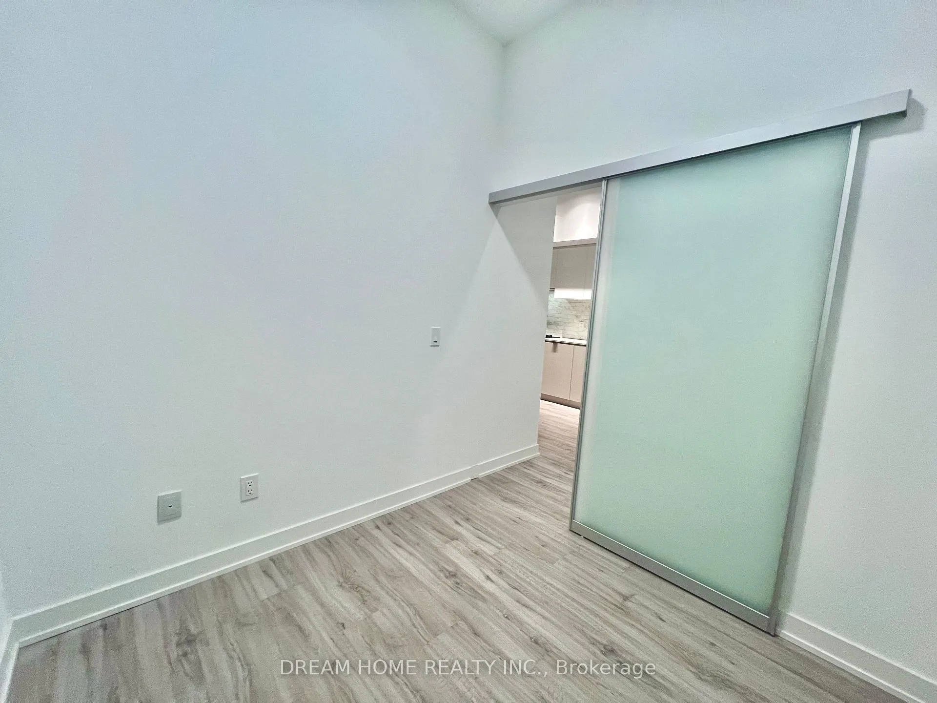 Photo 10 of Unit 902, 252 Church Street, Toronto, Church-Yonge Corridor — HOMEH