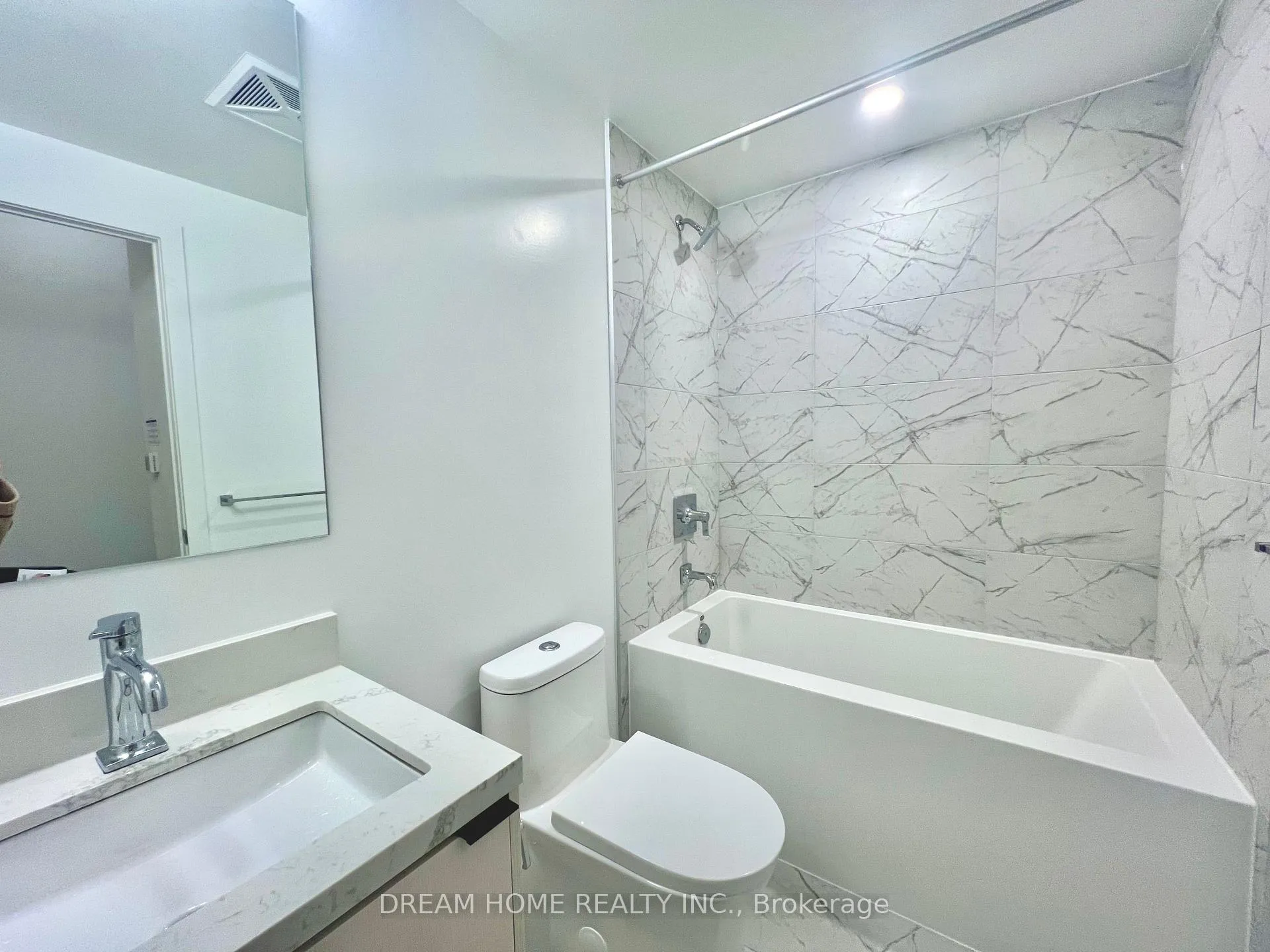 Photo 11 of Unit 902, 252 Church Street, Toronto, Church-Yonge Corridor — HOMEH