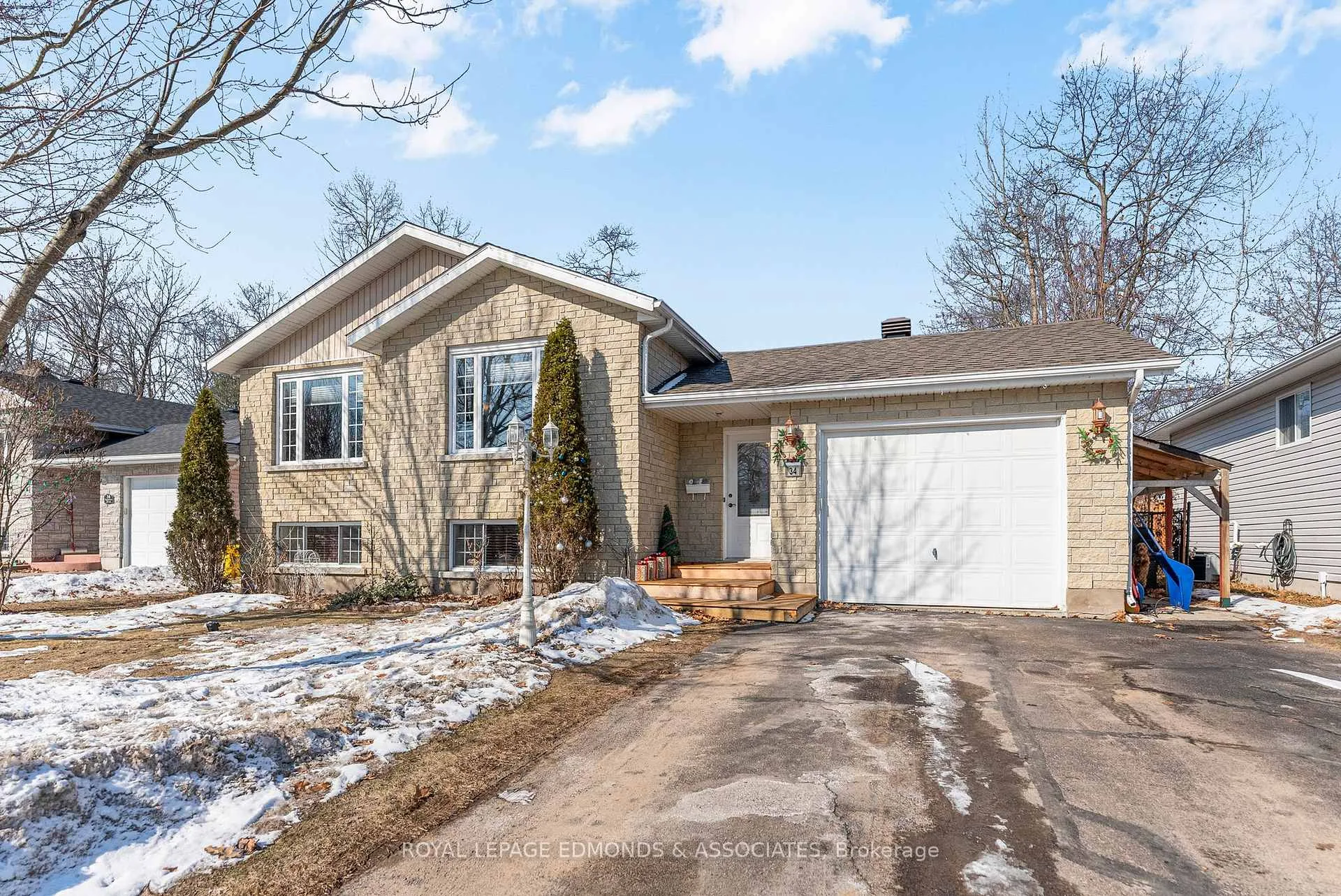 Photo 1 of 34 Bayshore Drive, Petawawa, Petawawa — HOMEH