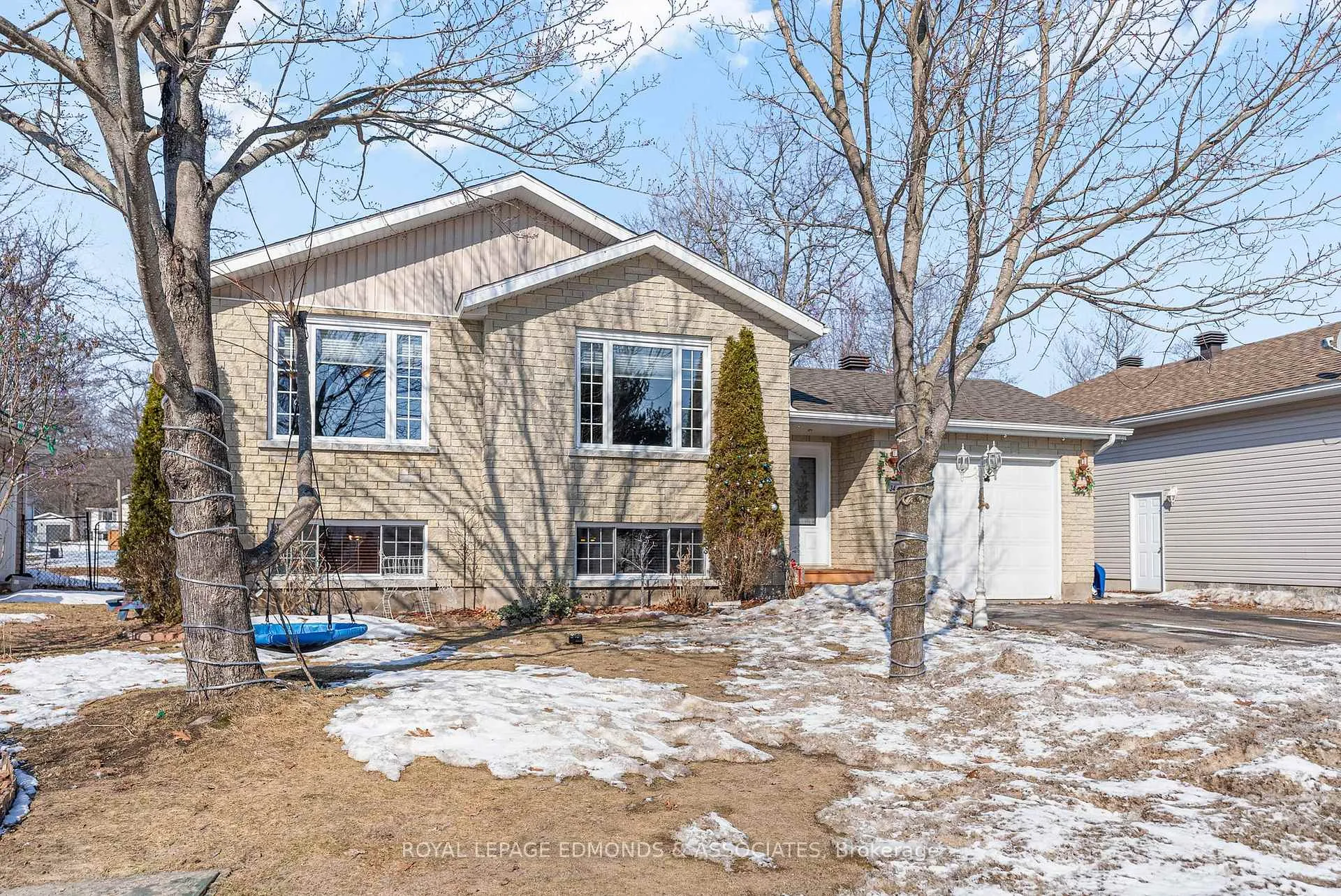 Photo 5 of 34 Bayshore Drive, Petawawa, Petawawa — HOMEH