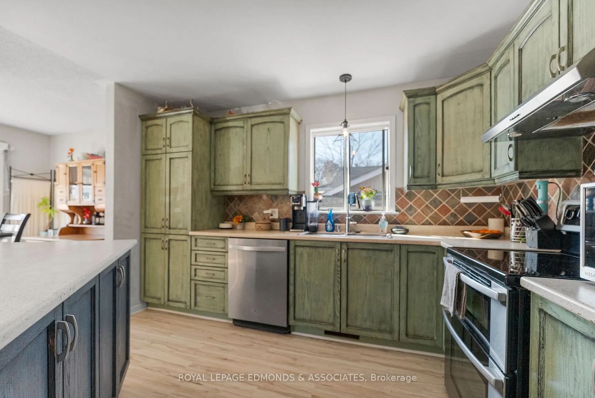 Photo 8 of 34 Bayshore Drive, Petawawa, Petawawa — HOMEH