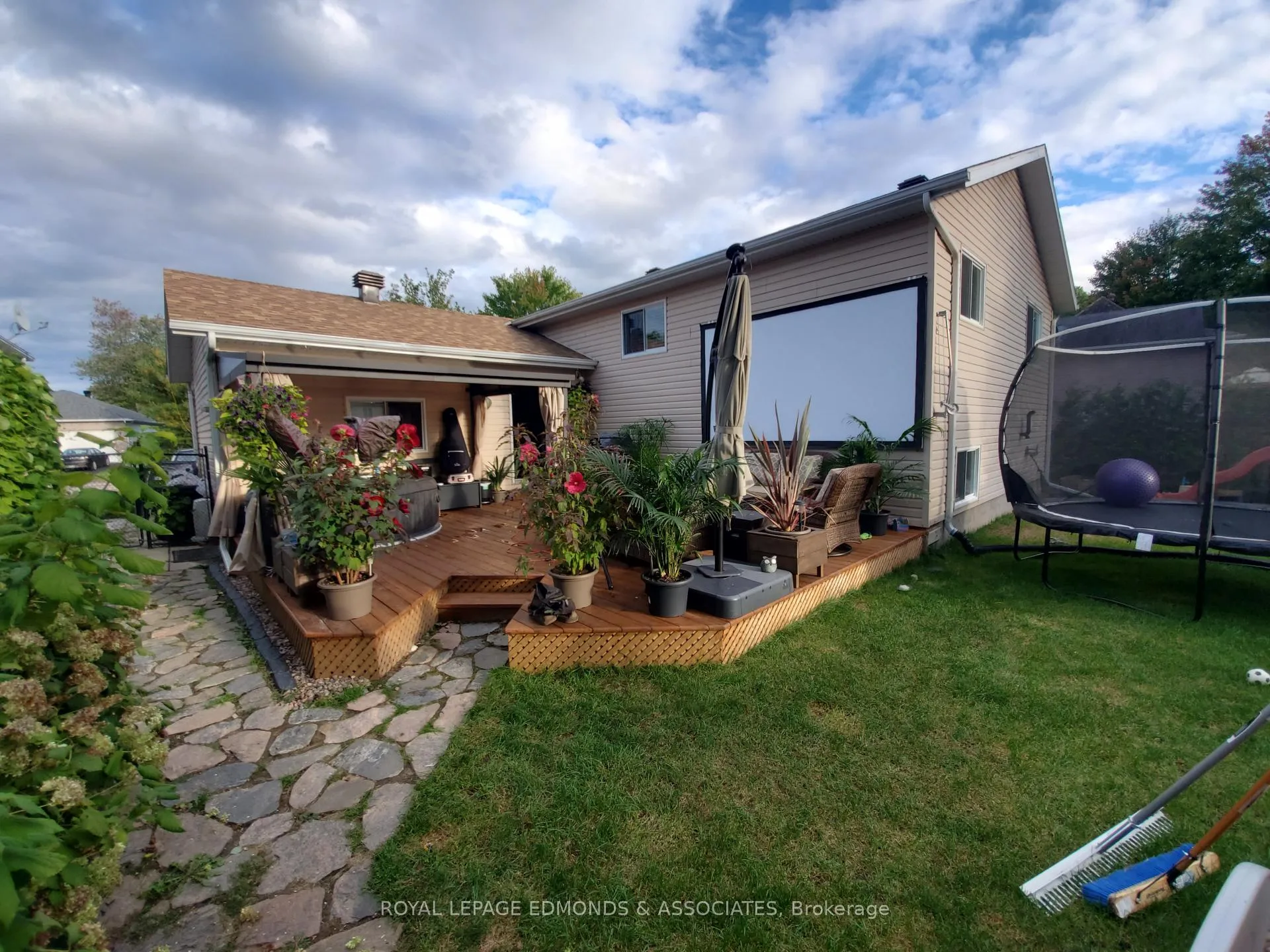 Photo 35 of 34 Bayshore Drive, Petawawa, Petawawa — HOMEH