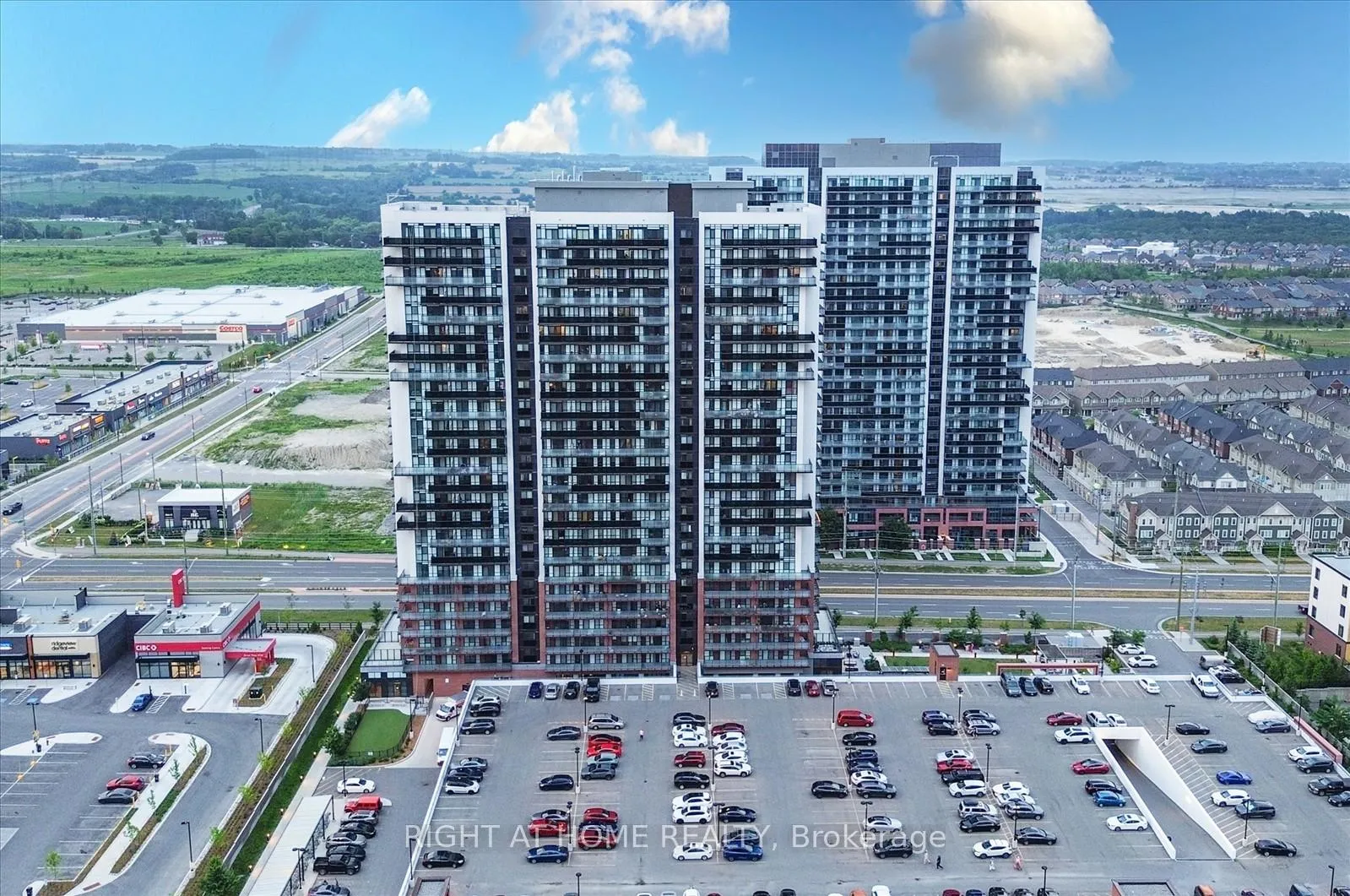 Photo 2 of Unit 321, 2550 Simcoe Street N, Oshawa, Windfields — HOMEH