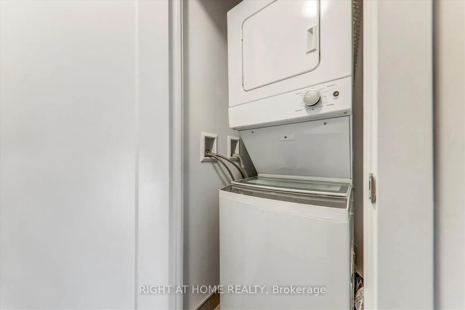 Photo 27 of Unit 321, 2550 Simcoe Street N, Oshawa, Windfields — HOMEH