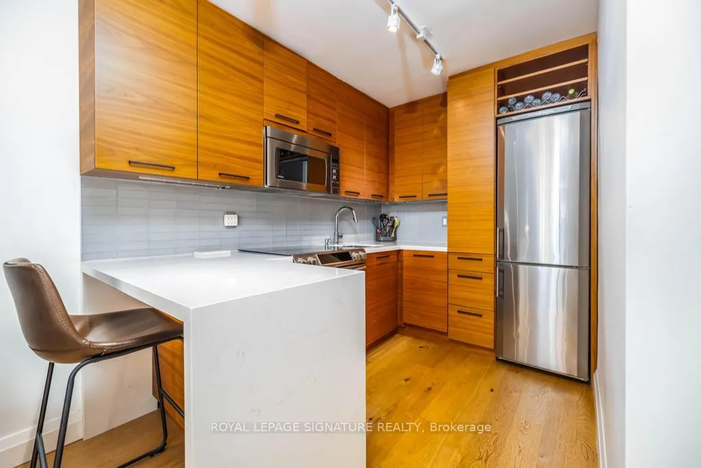 Front of Unit 2310, 40 Homewood Avenue