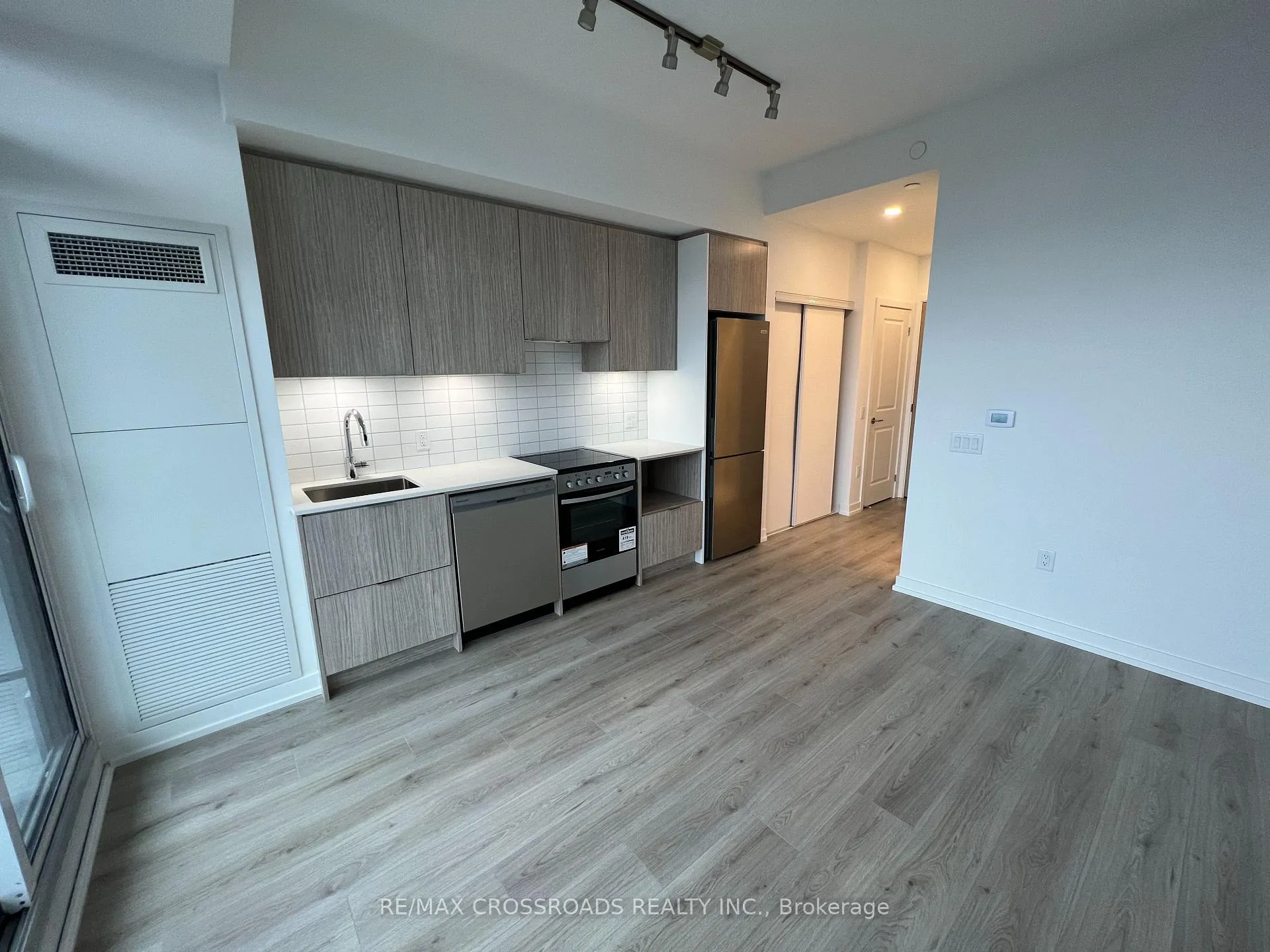 Photo 2 of Unit 3508, 395 Bloor Street E, Toronto, North St. James Town — HOMEH