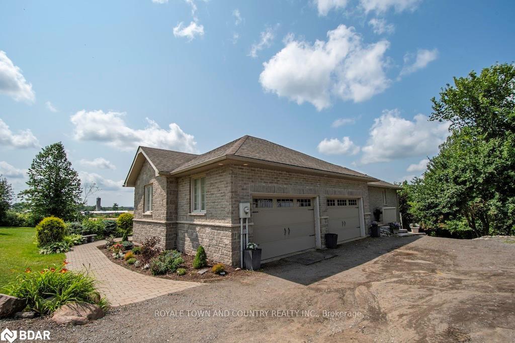 Photo 4 of 422 Highway 7A E, Cavan Monaghan, Cavan Twp — HOMEH