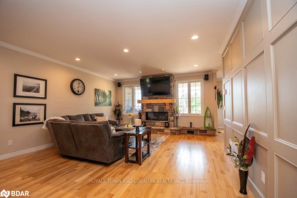 Photo 8 of 422 Highway 7A E, Cavan Monaghan, Cavan Twp — HOMEH
