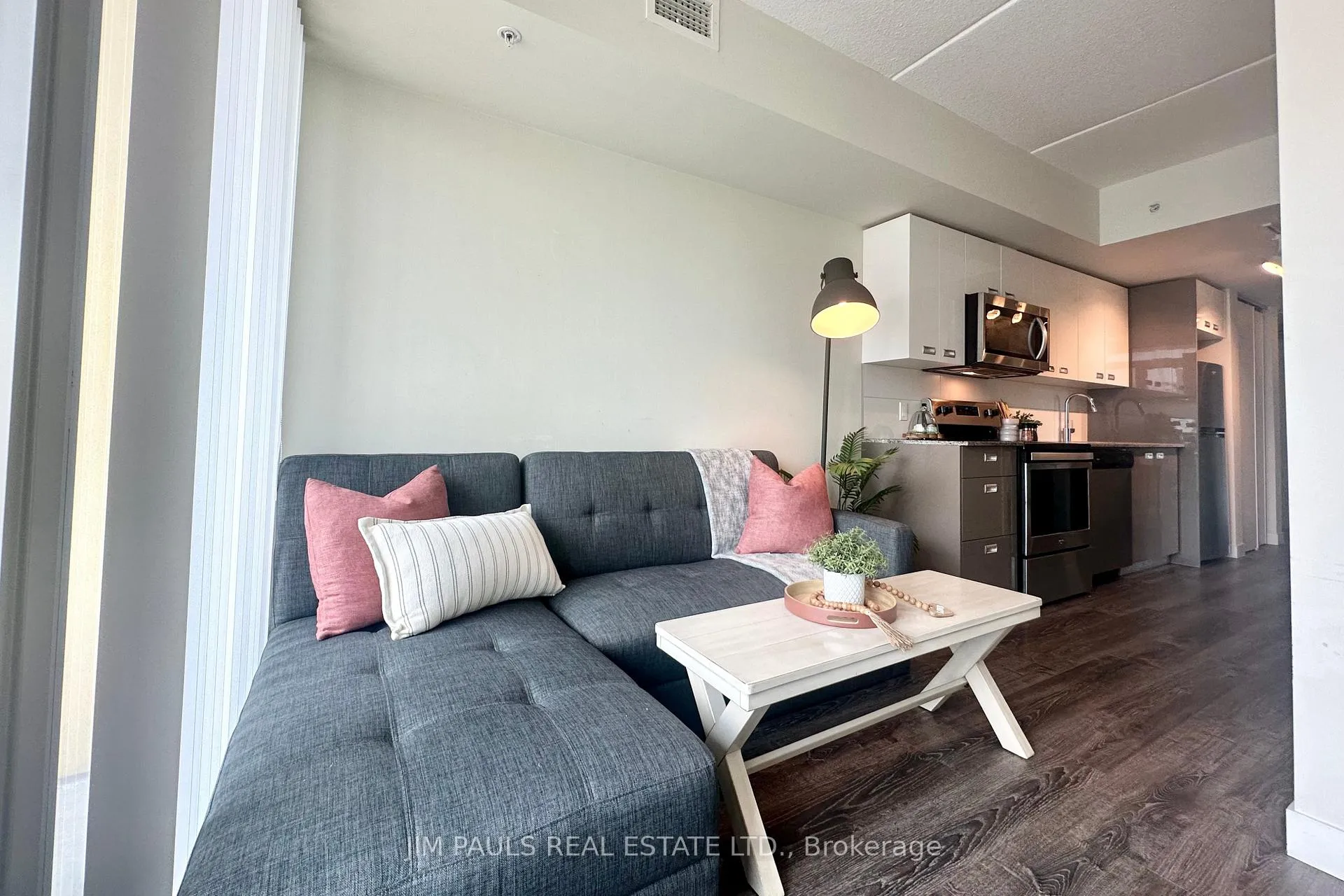 Front of Unit 301, 257 Hemlock Street