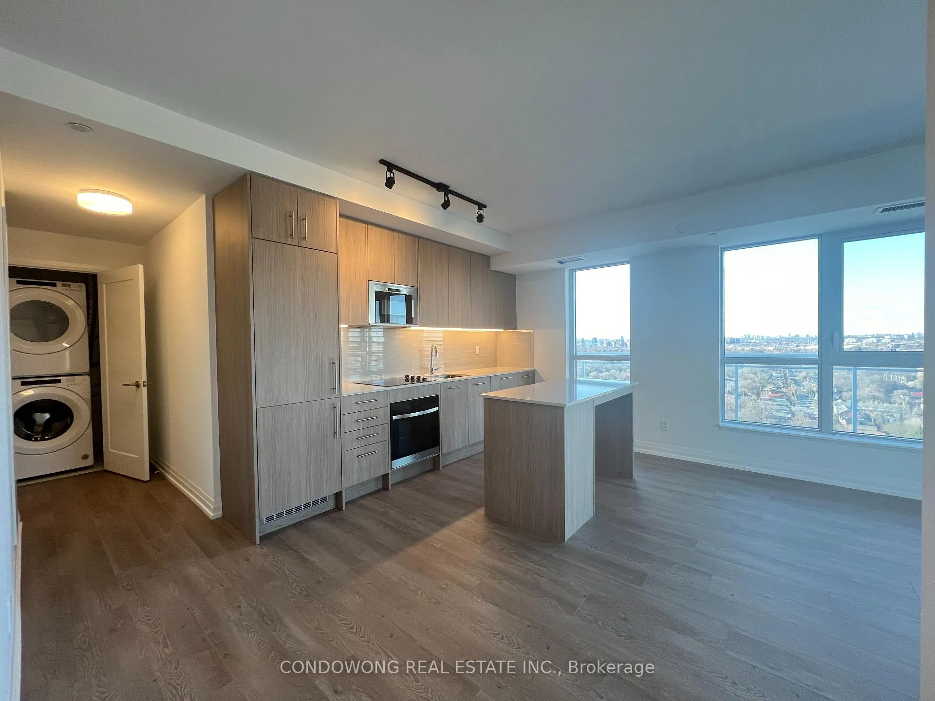 Front of Unit 2203, 286 Main Street