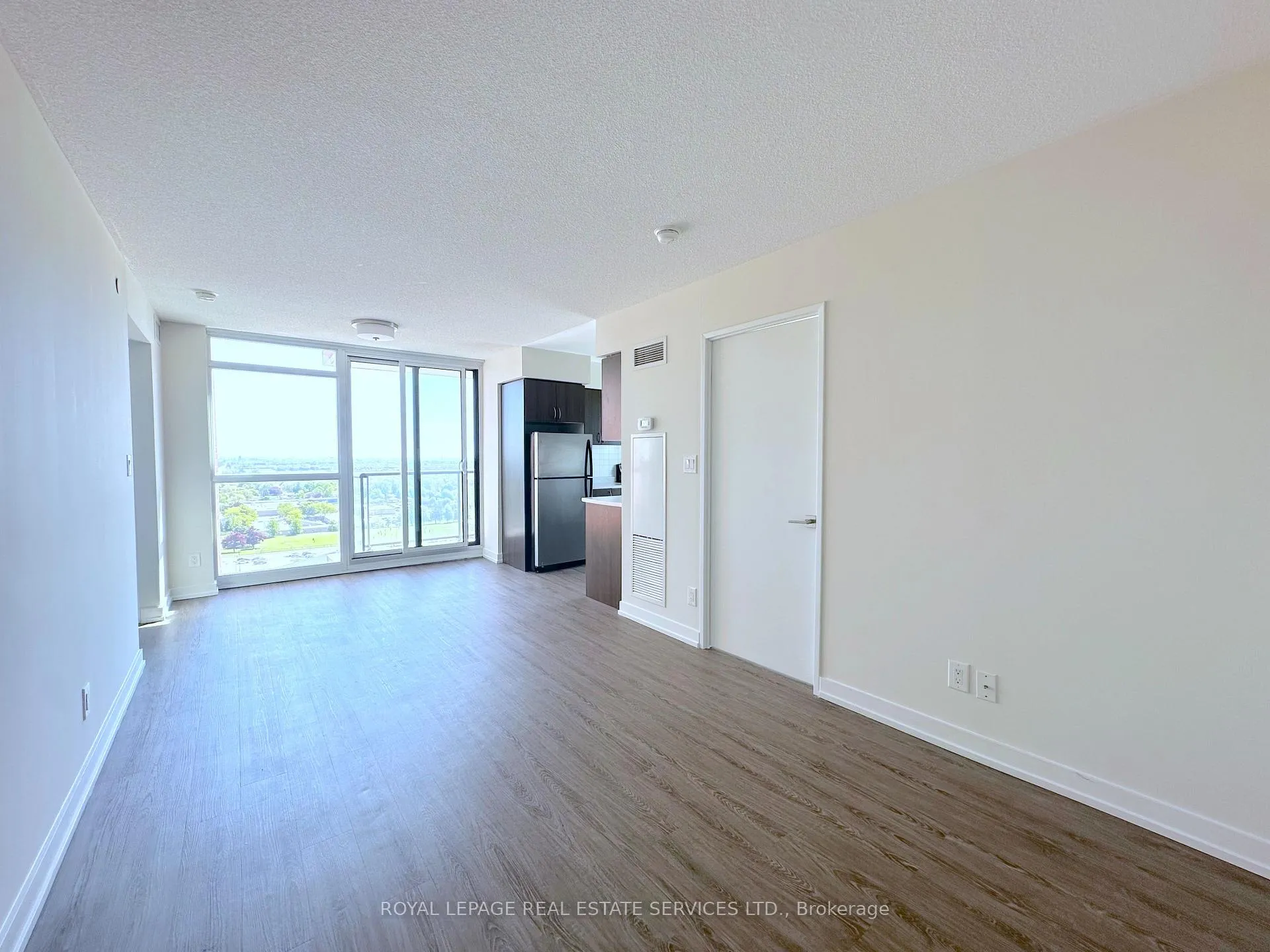 Photo 2 of Unit 1708, 73 Bayly Street W, Ajax, South West — HOMEH