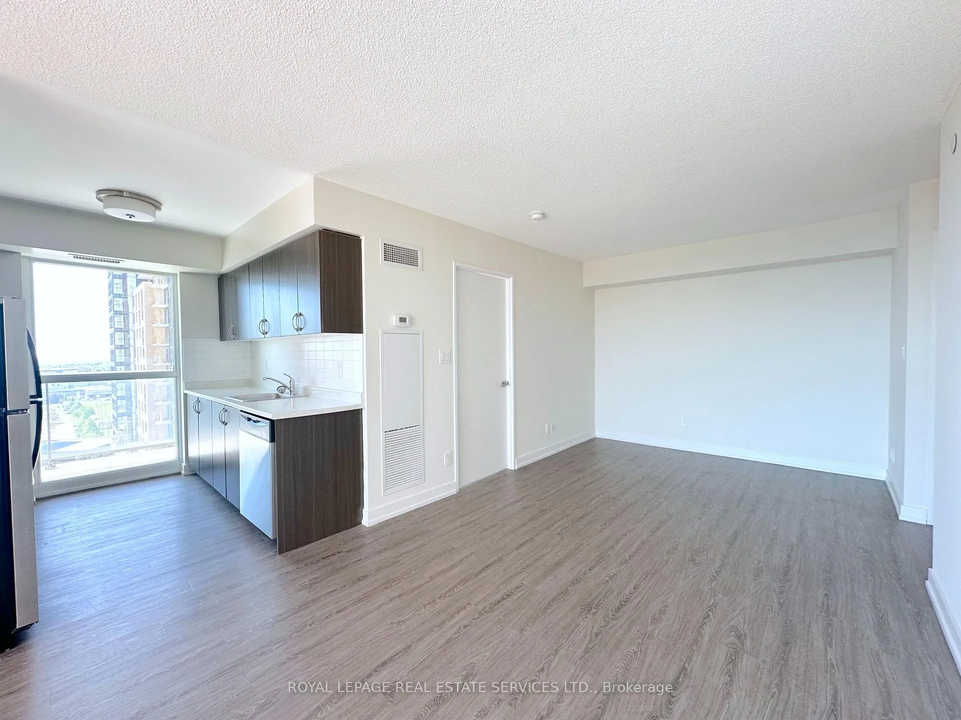 Photo 4 of Unit 1708, 73 Bayly Street W, Ajax, South West — HOMEH