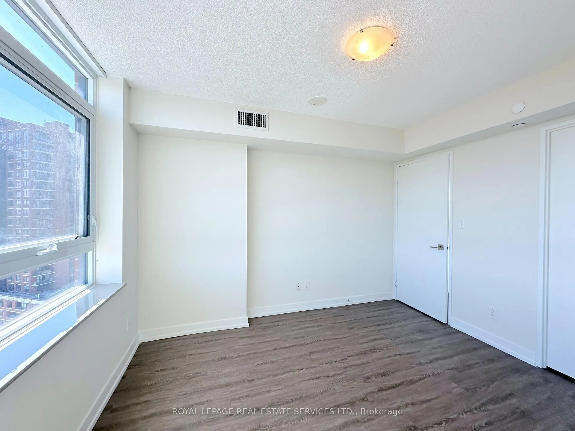 Photo 11 of Unit 1708, 73 Bayly Street W, Ajax, South West — HOMEH