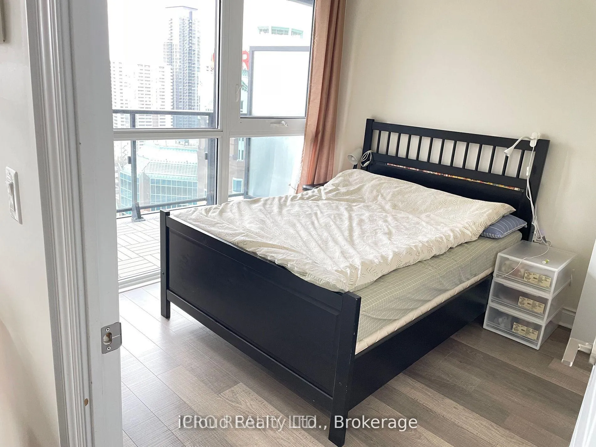 Photo 8 of Unit 2601, 28 Ted Rogers Way, Toronto, Church-Yonge Corridor — HOMEH