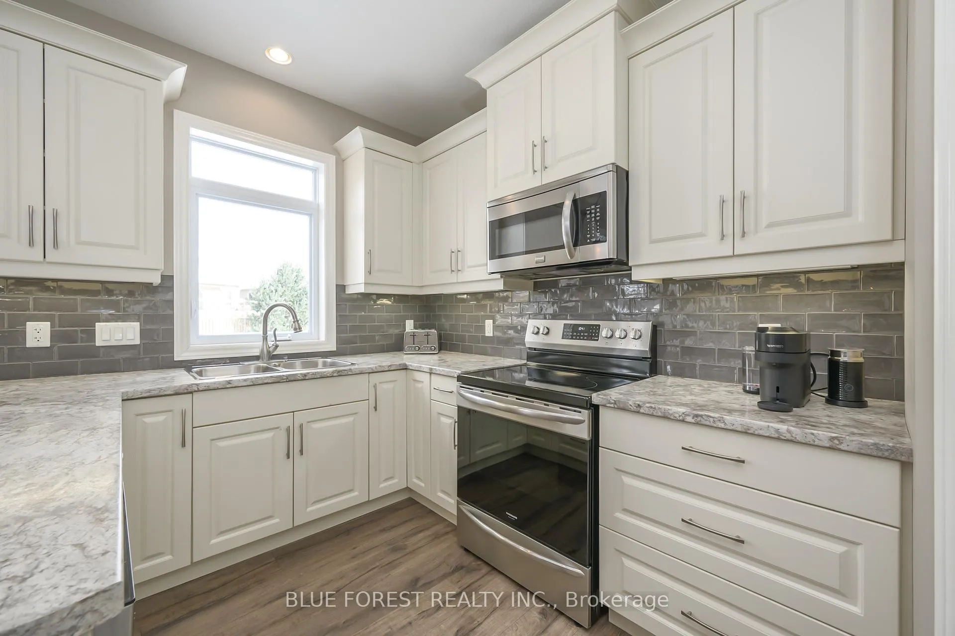 Photo 13 of 7 St Andrews Drive, St. Thomas — HOMEH