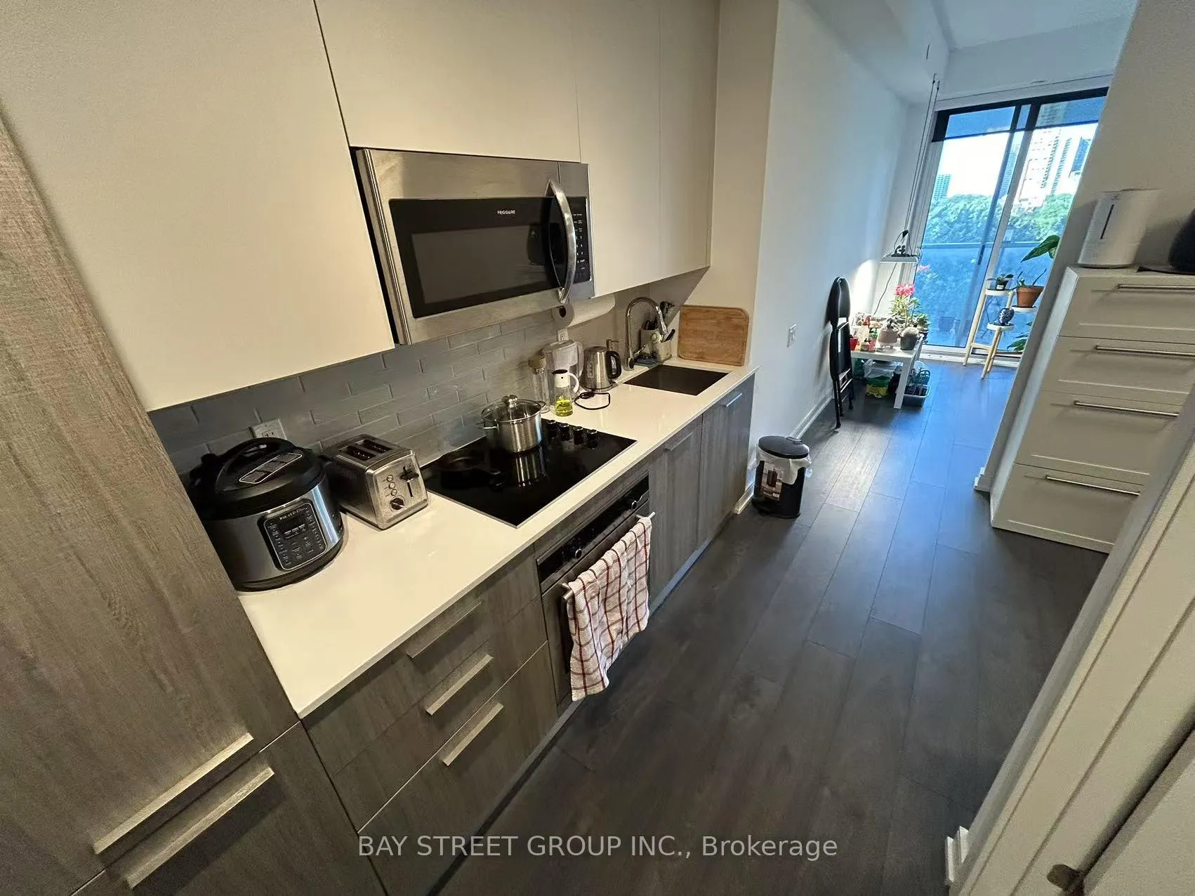 Photo 4 of Unit 805, 3 Gloucester Street, Toronto, Church-Yonge Corridor — HOMEH
