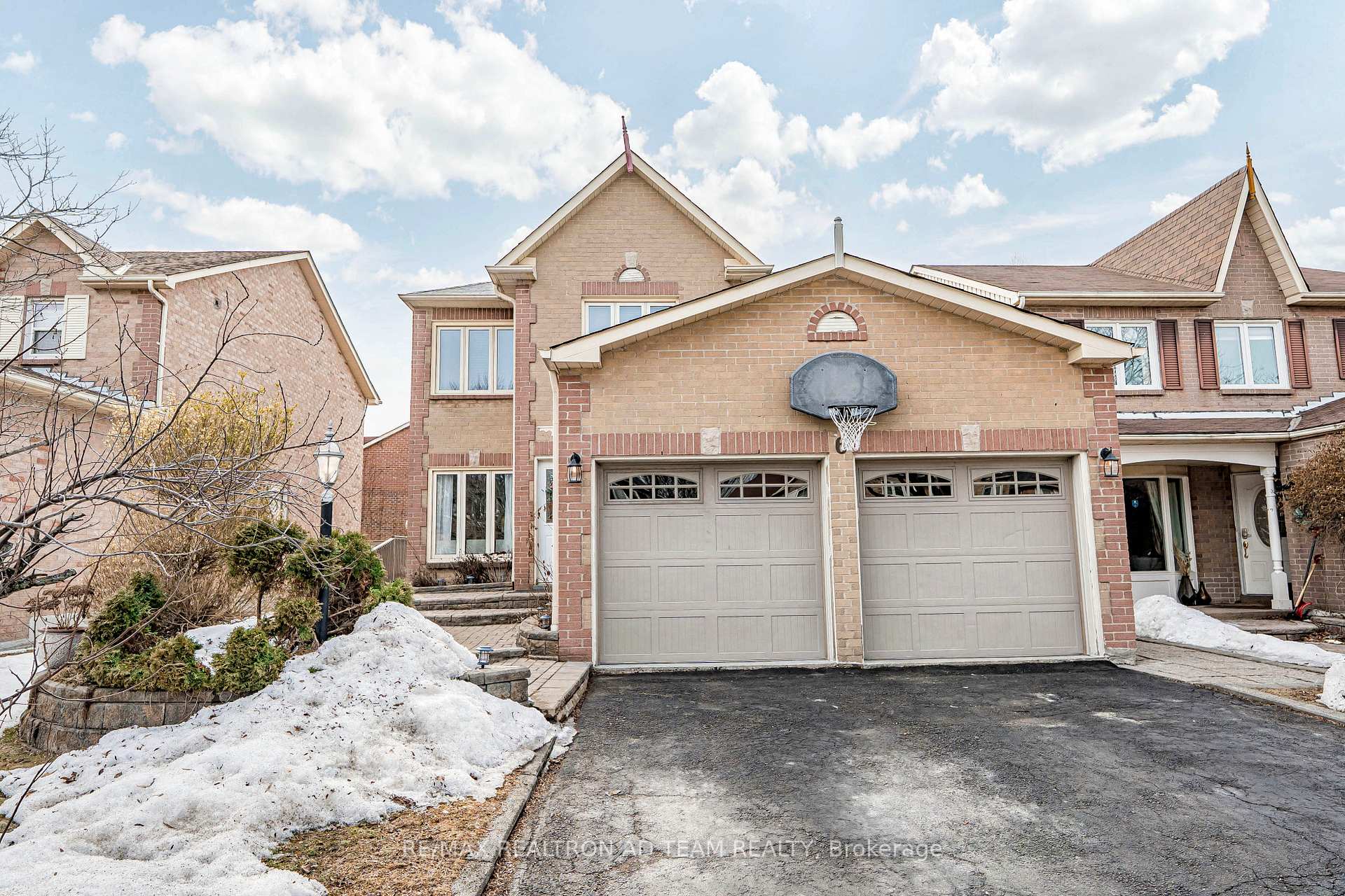 Photo 1 of 6 Sullivan Drive, Ajax, Central — HOMEH