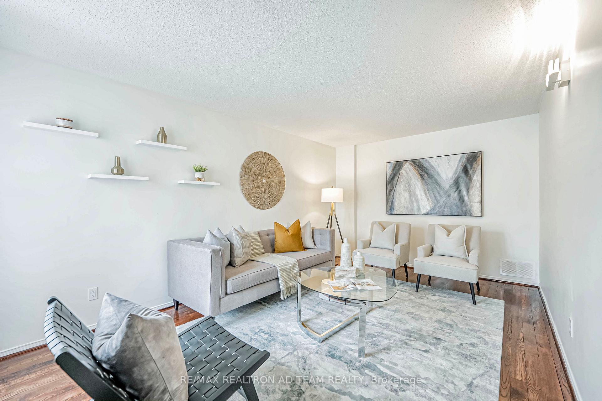 Photo 4 of 6 Sullivan Drive, Ajax, Central — HOMEH