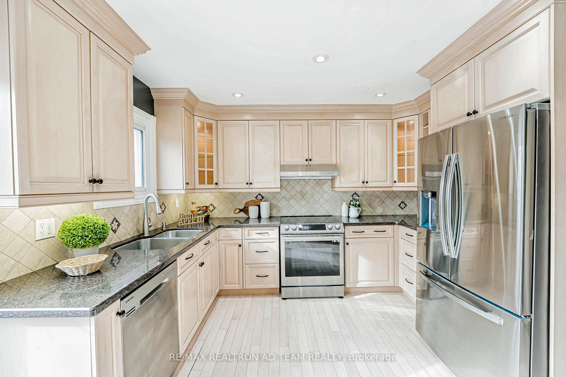 Photo 10 of 6 Sullivan Drive, Ajax, Central — HOMEH
