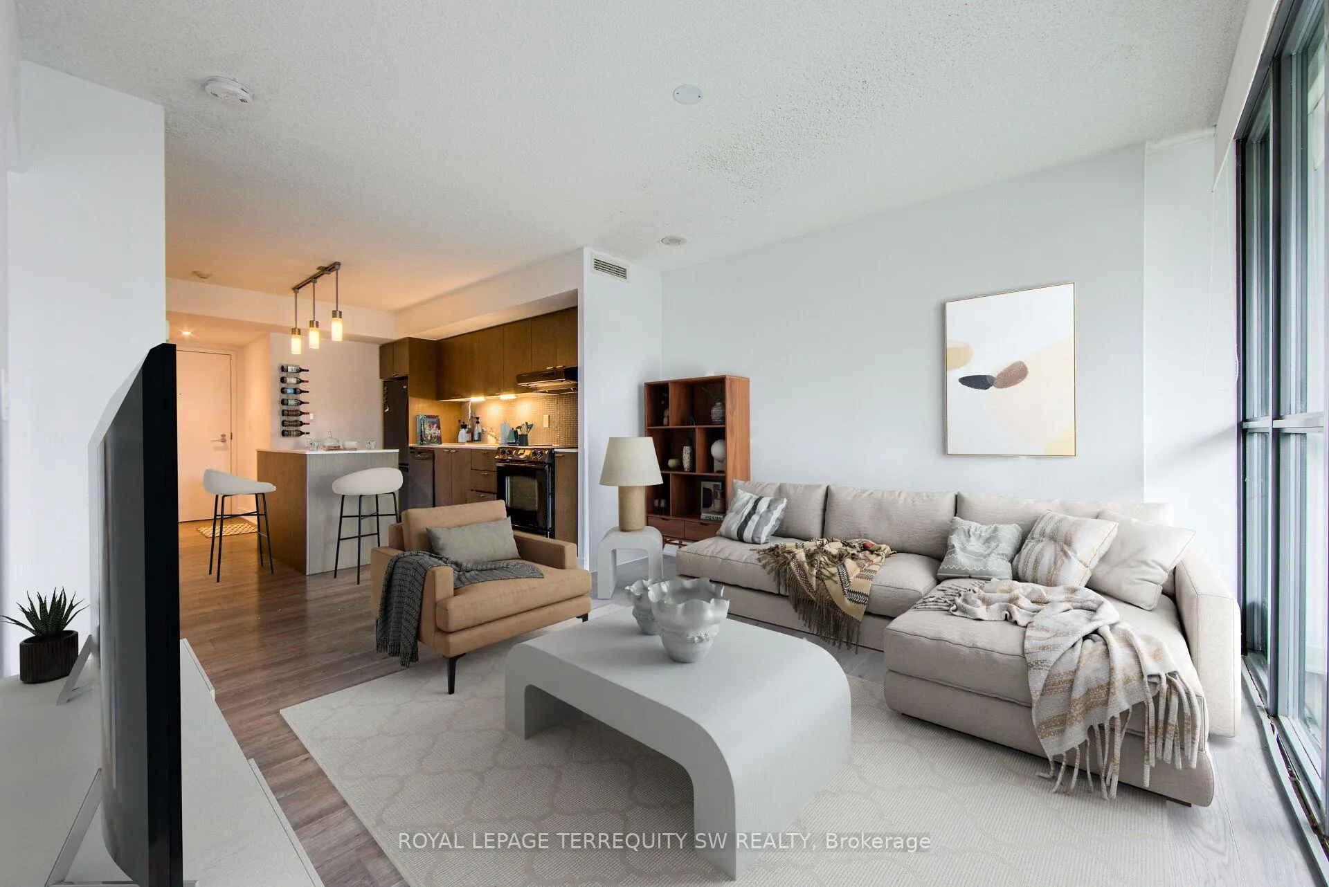 Photo 5 of Unit 505, 110 Charles Street E, Toronto, Church-Yonge Corridor — HOMEH