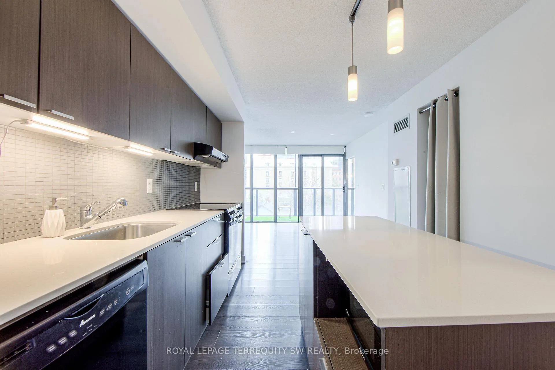 Photo 8 of Unit 505, 110 Charles Street E, Toronto, Church-Yonge Corridor — HOMEH